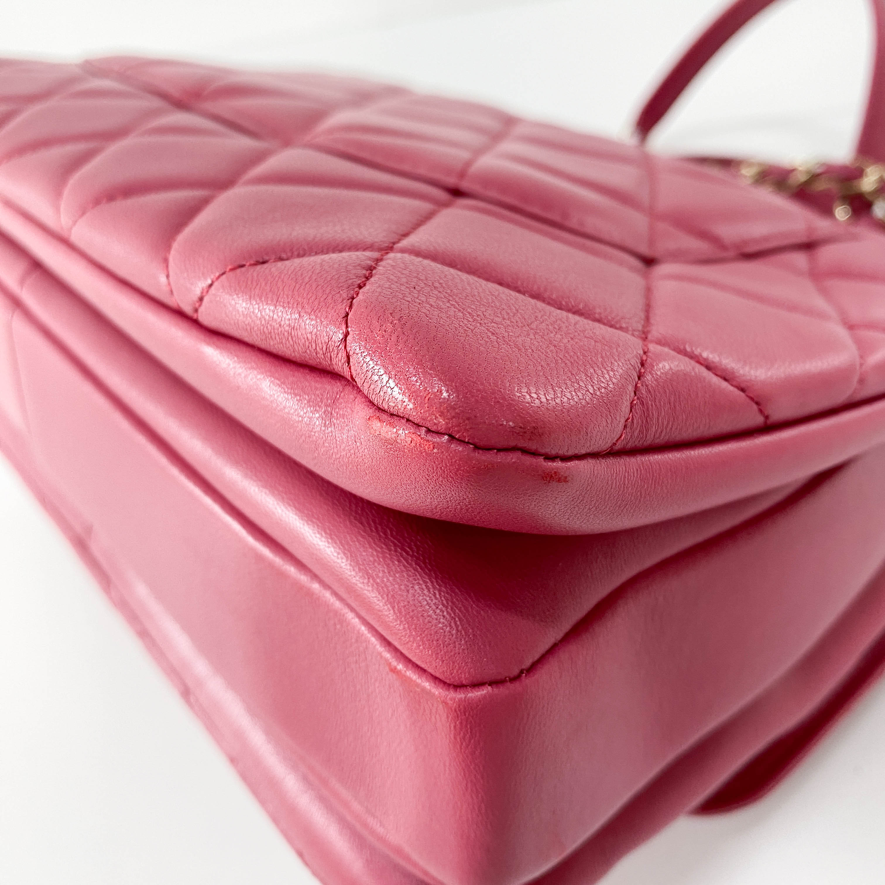 Trendy CC Lambskin Pink Handle Bag