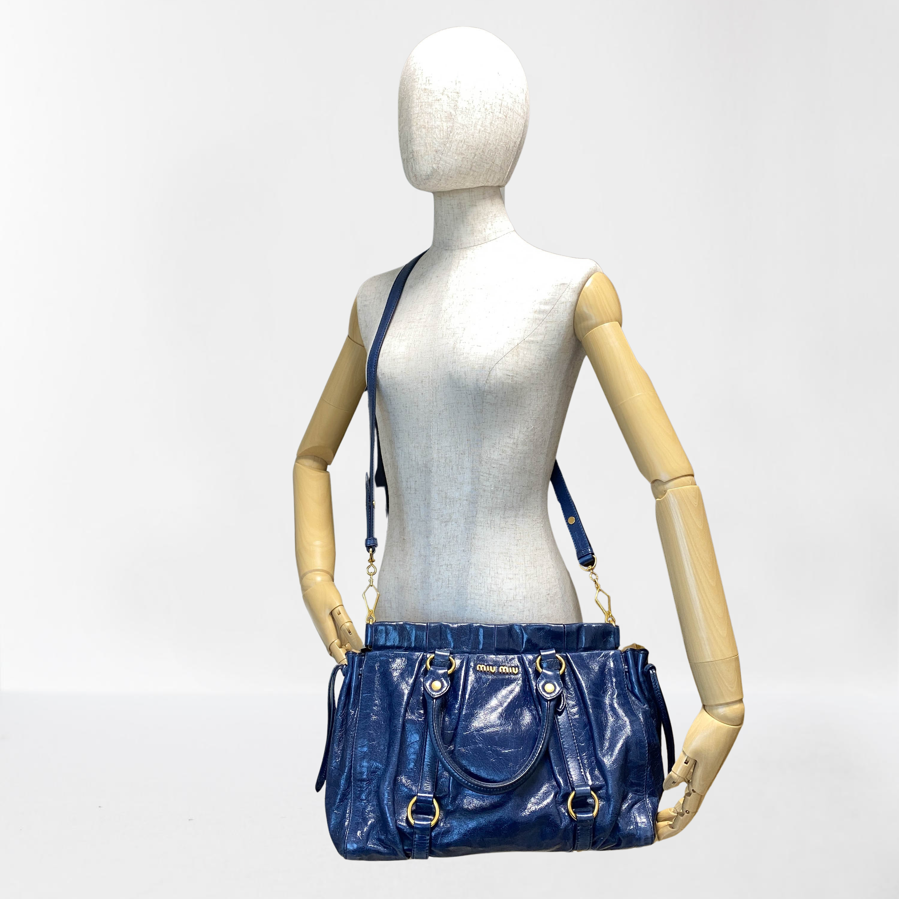 Vitello Bauletto Navy Leather Shoulder Bag