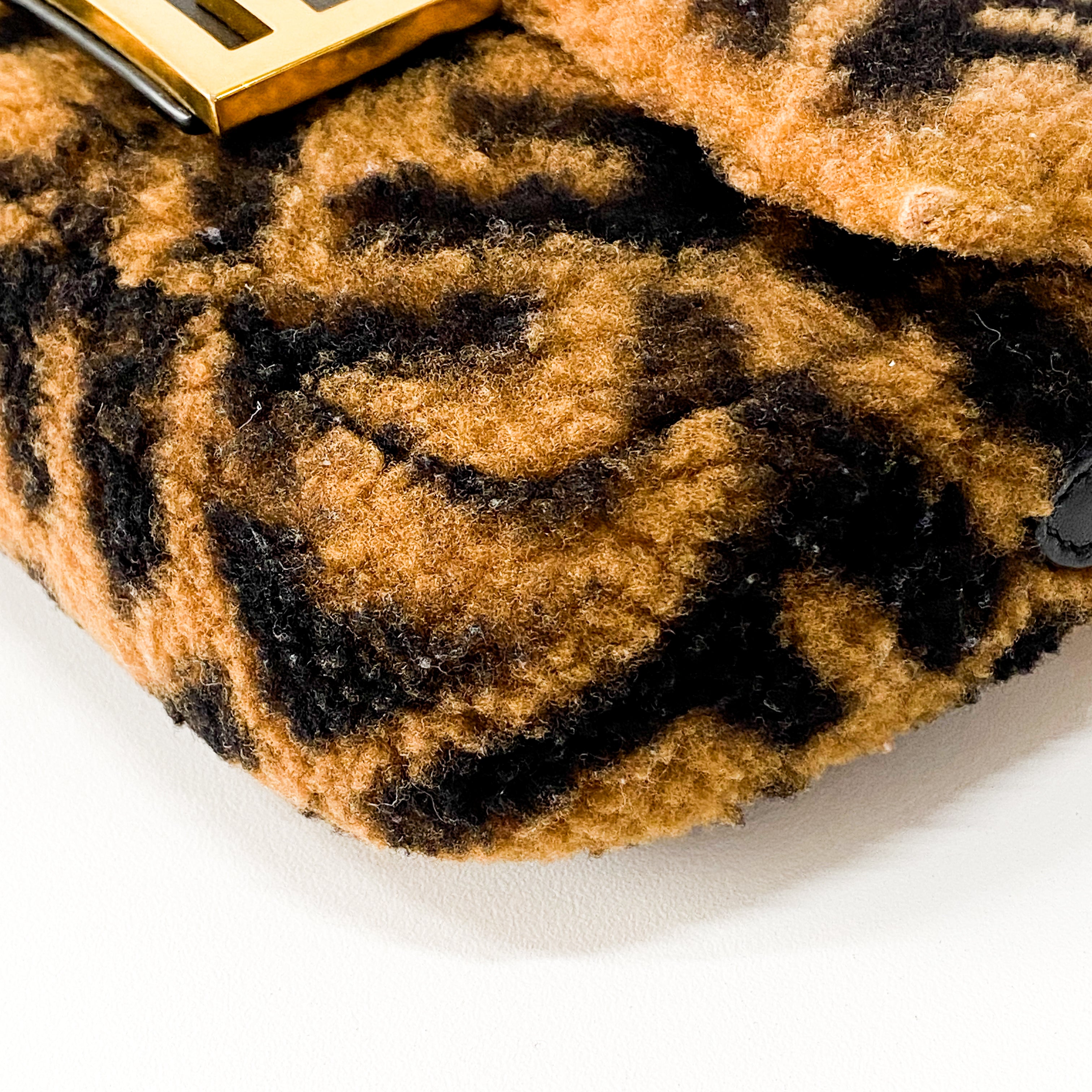 Zucca Baguette Mini Brown Wool Two Way Bag