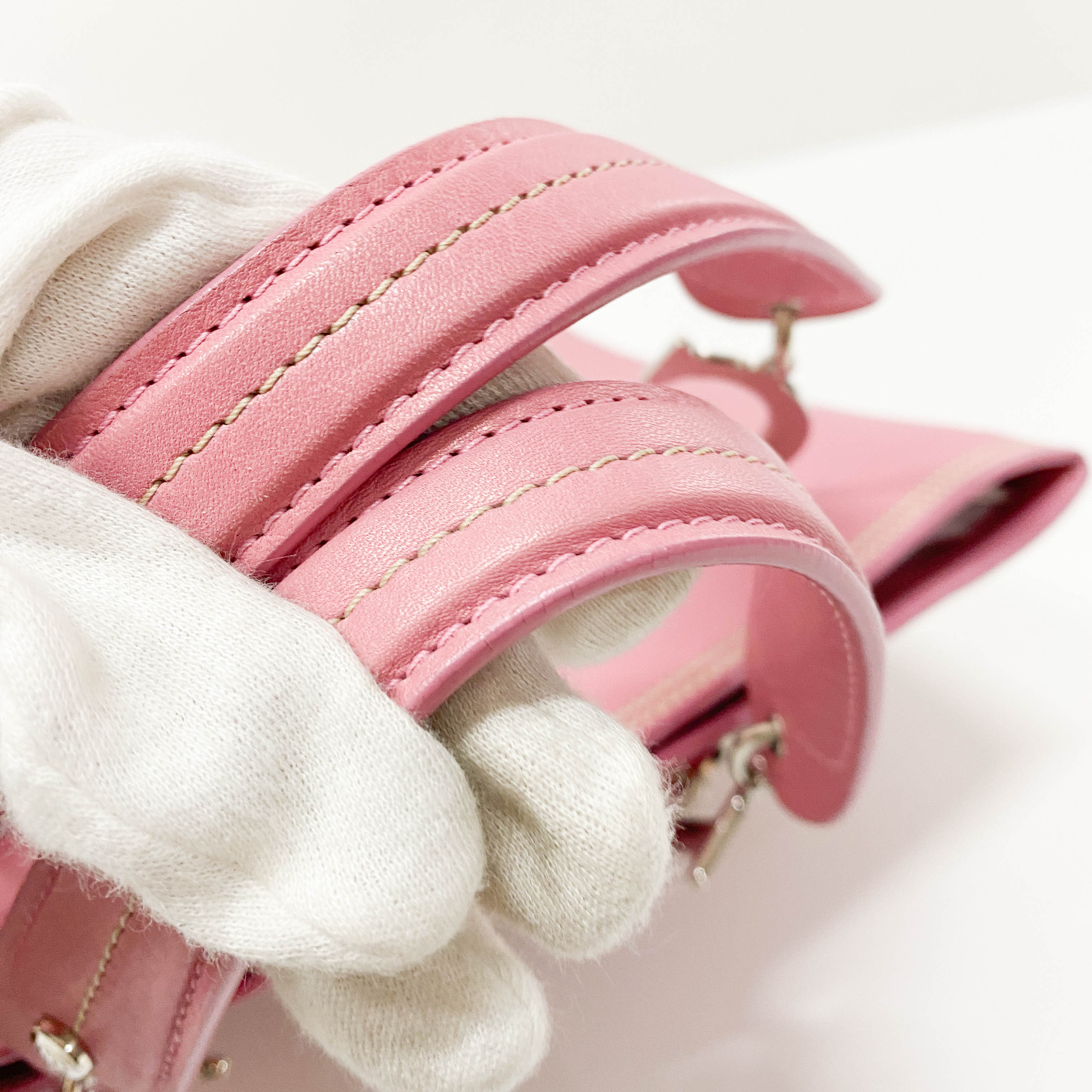 Pink Floral Embroidery Grained Calfskin Leather Hand Bag