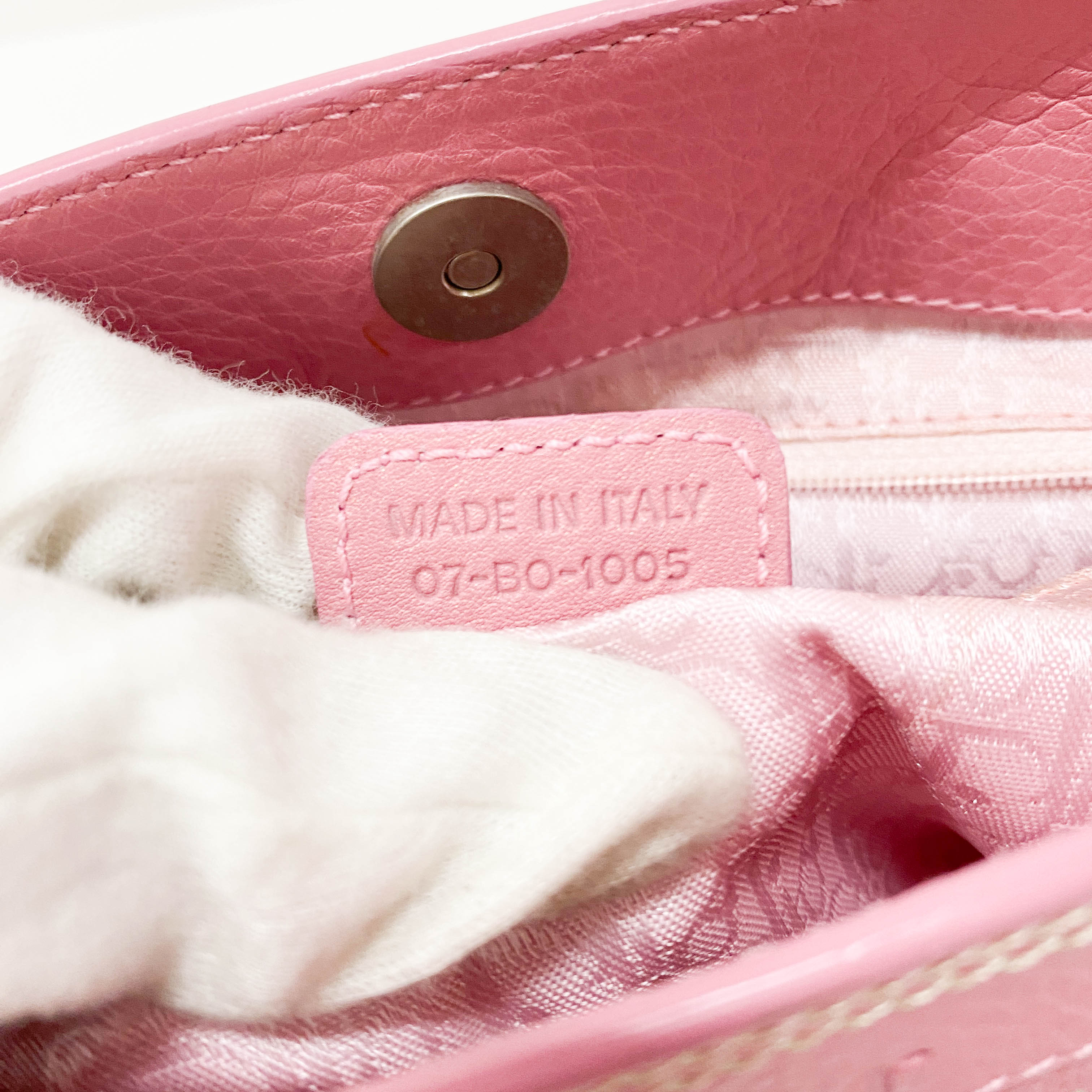 Pink Floral Embroidery Grained Calfskin Leather Hand Bag