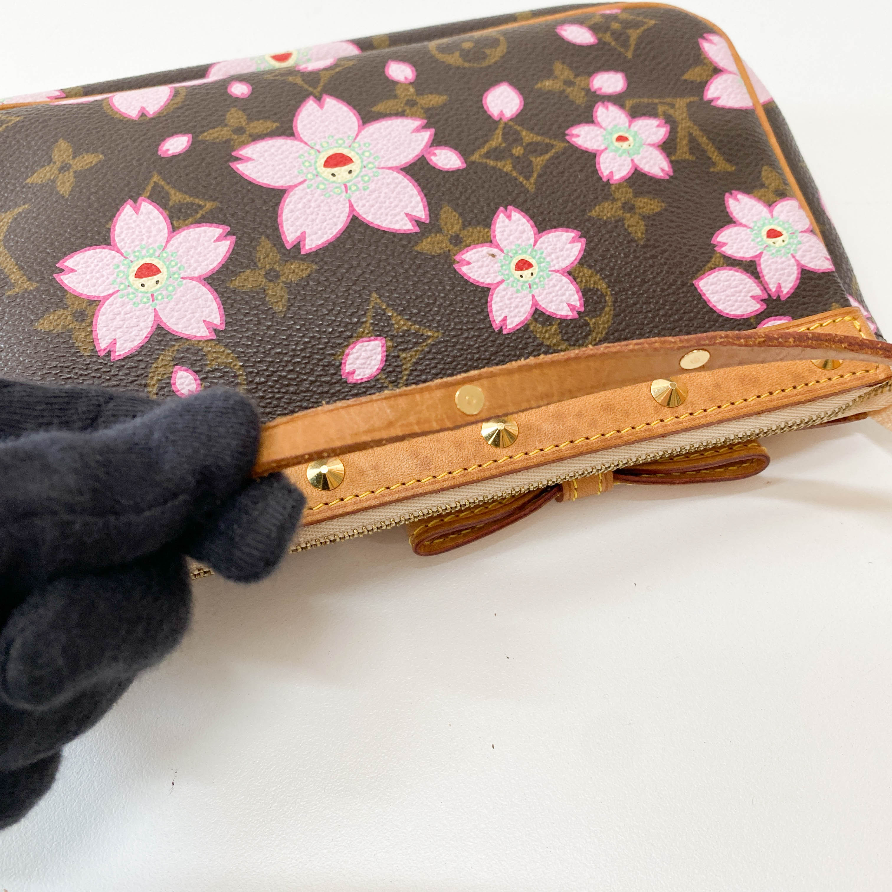 Louis Vuitton x Takashi Murakami Monogram Cherry Blossom Pochette Accessoire M92006