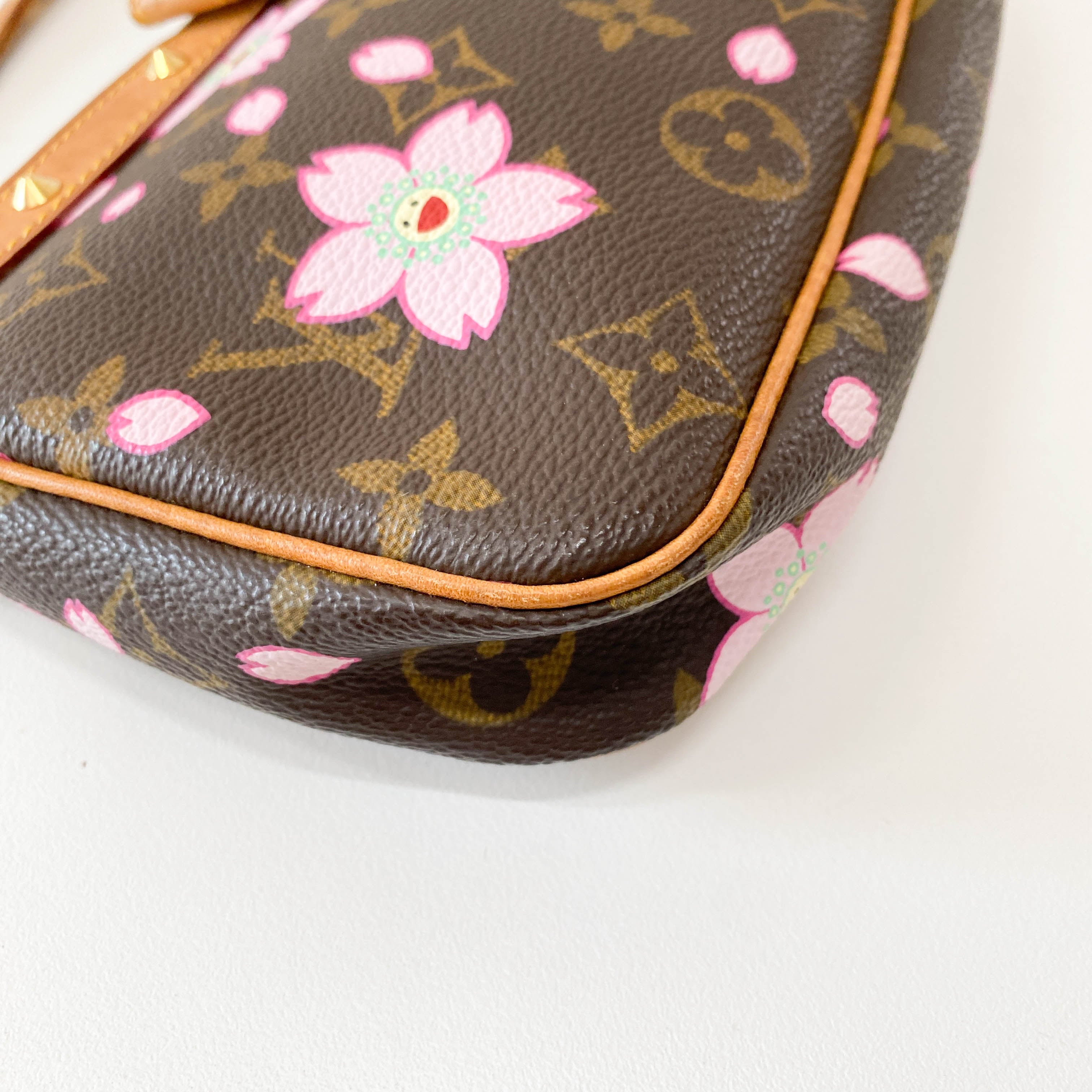 Louis Vuitton x Takashi Murakami Monogram Cherry Blossom Pochette Accessoire M92006