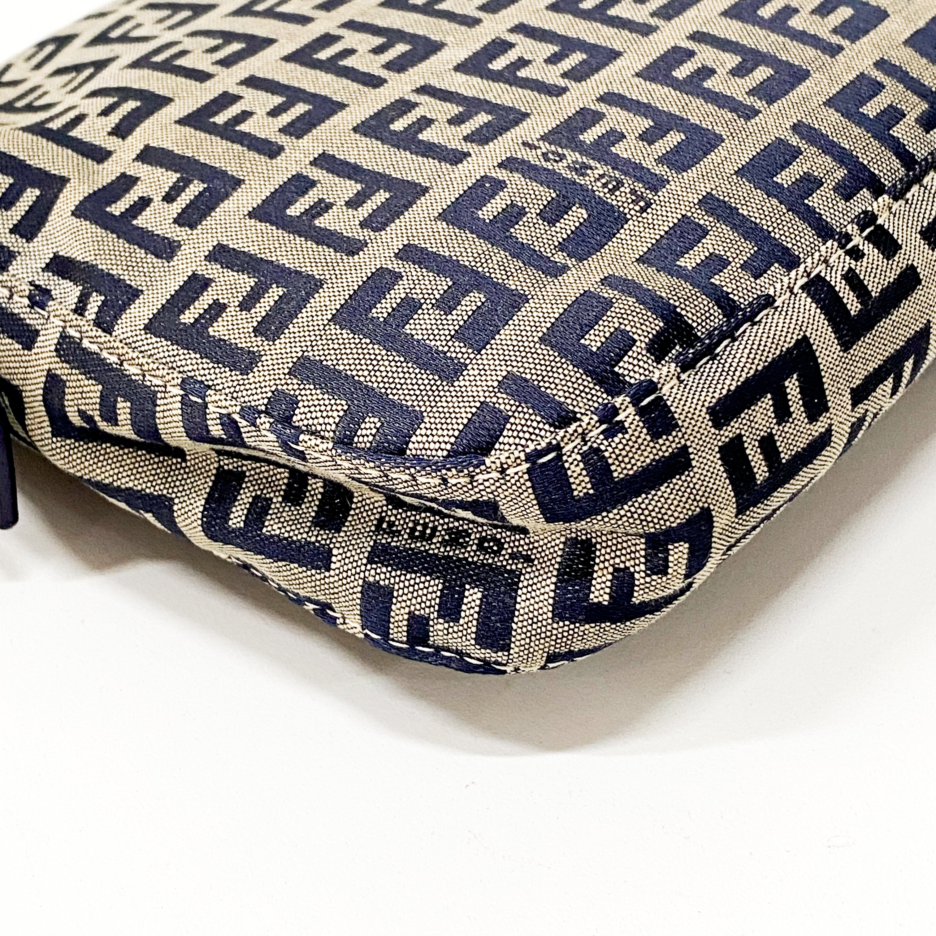 Zucchino Baguette Grey Coated Canvas Shoulder Bag