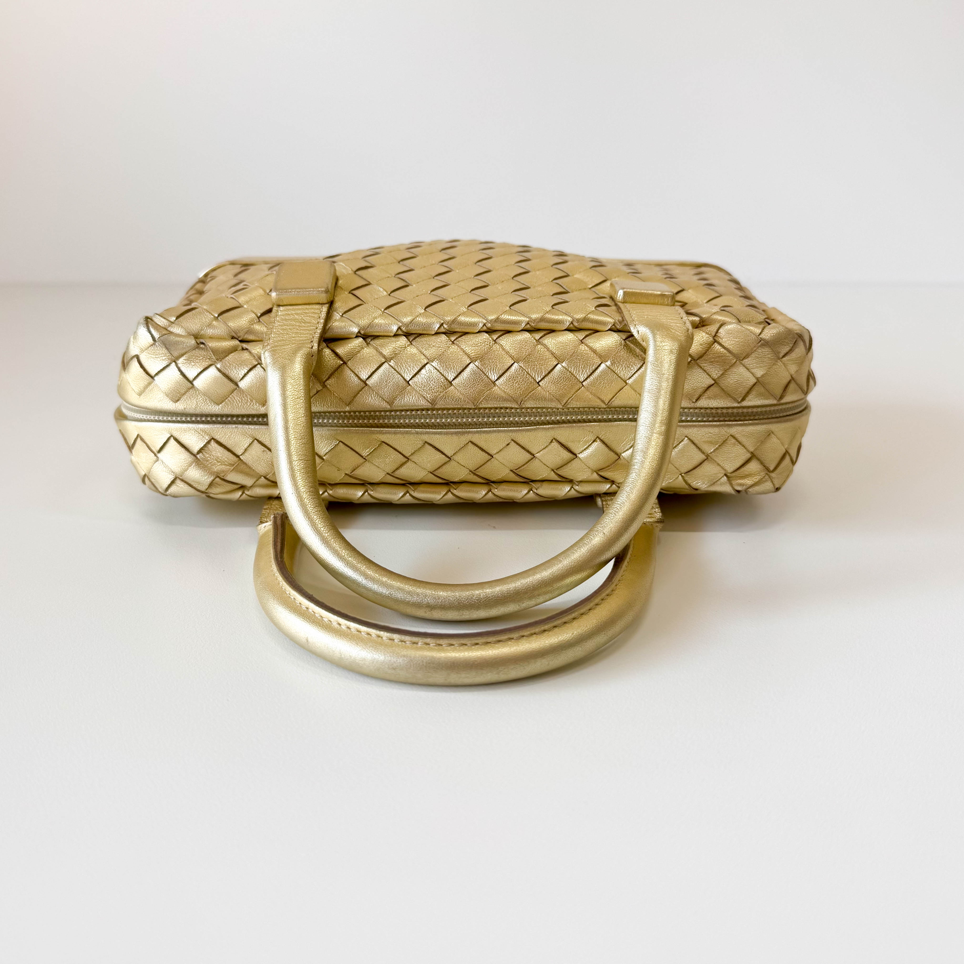 Intrecciato Gold Leather Handle Bag