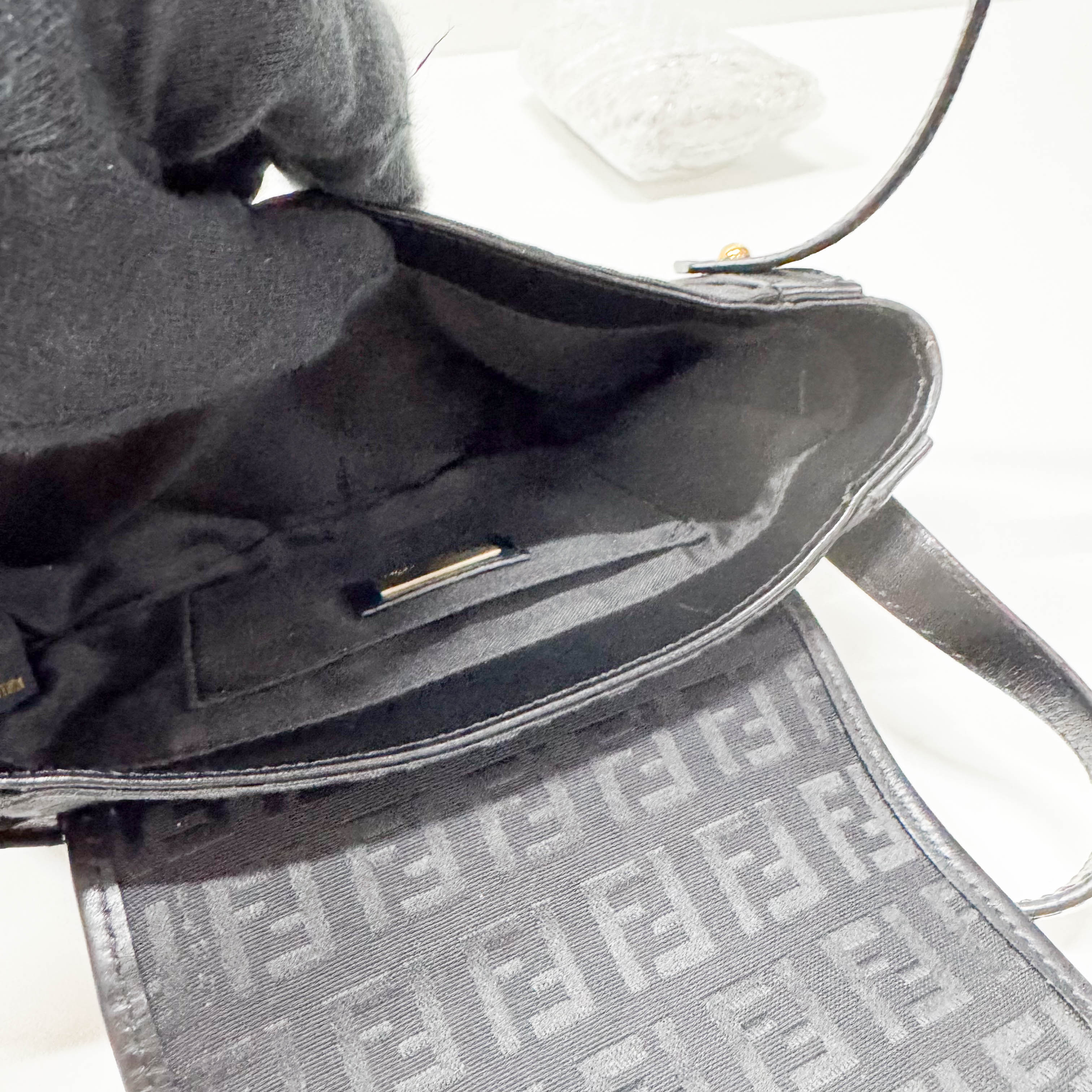 Zucchino Black Canvas Handbag