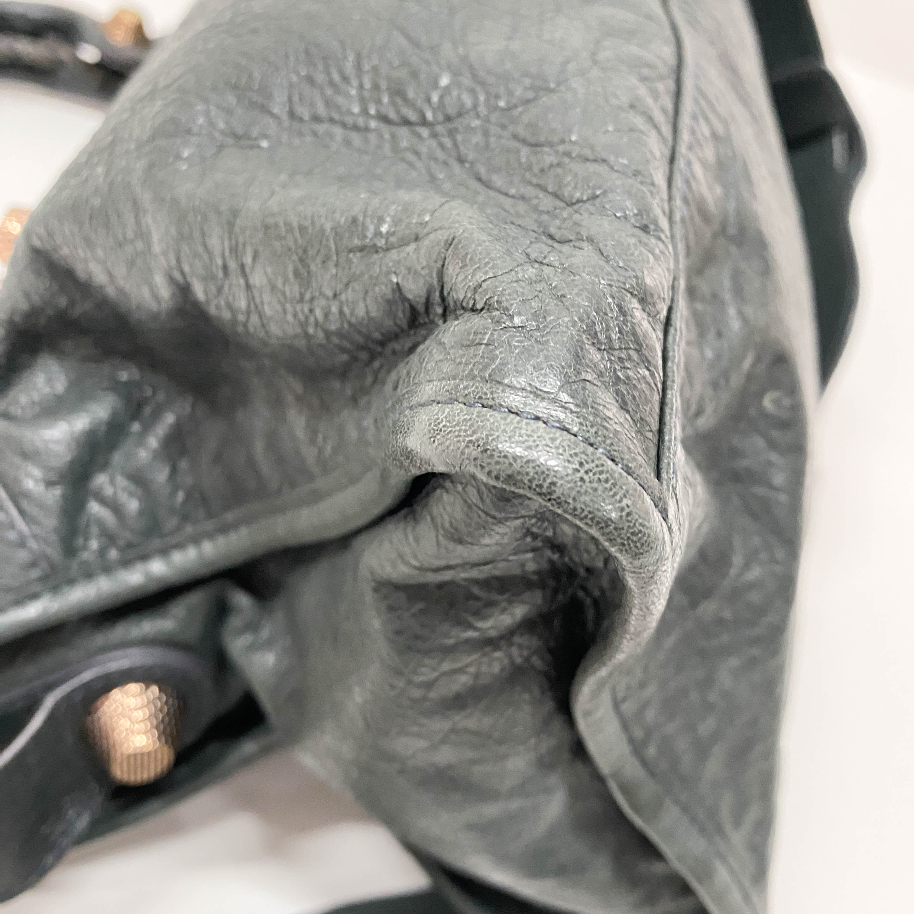 The Giant City 21 Grey Calfskin Two Way Bag