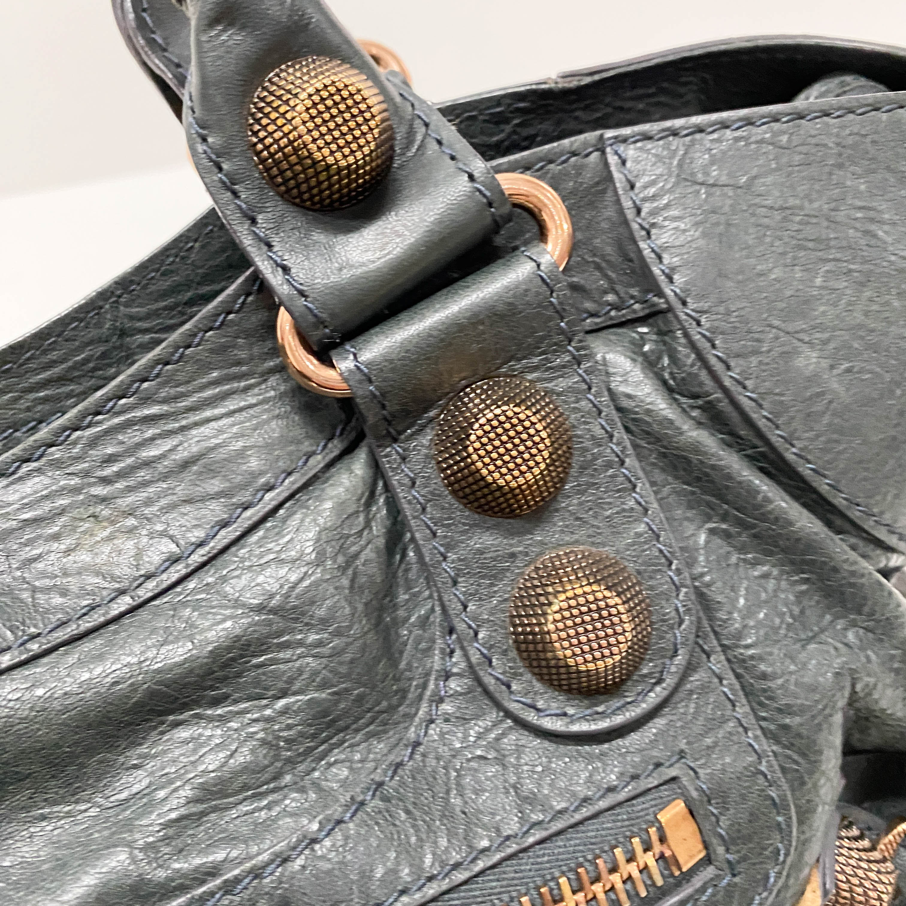 The Giant City 21 Grey Calfskin Two Way Bag