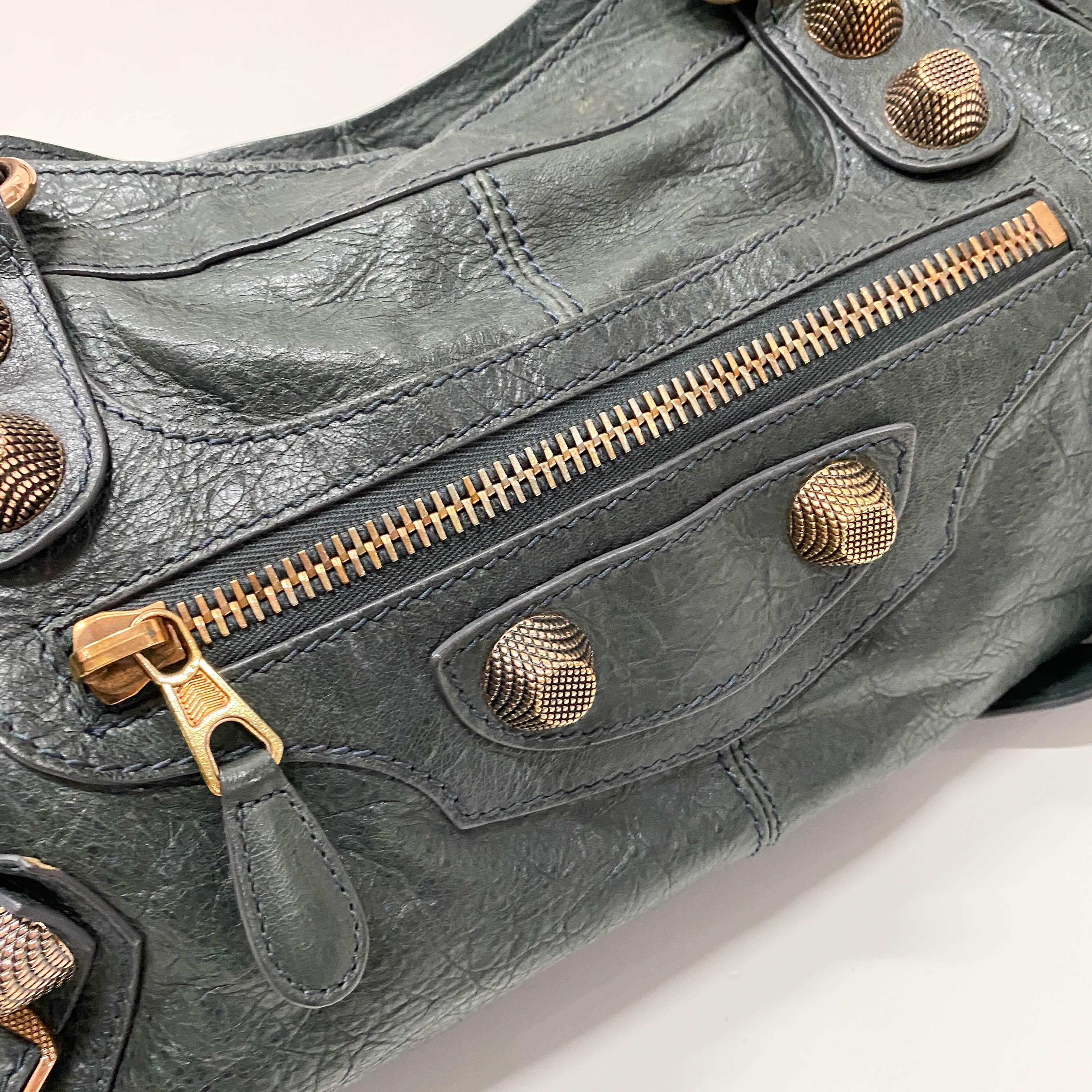 The Giant City 21 Grey Calfskin Two Way Bag