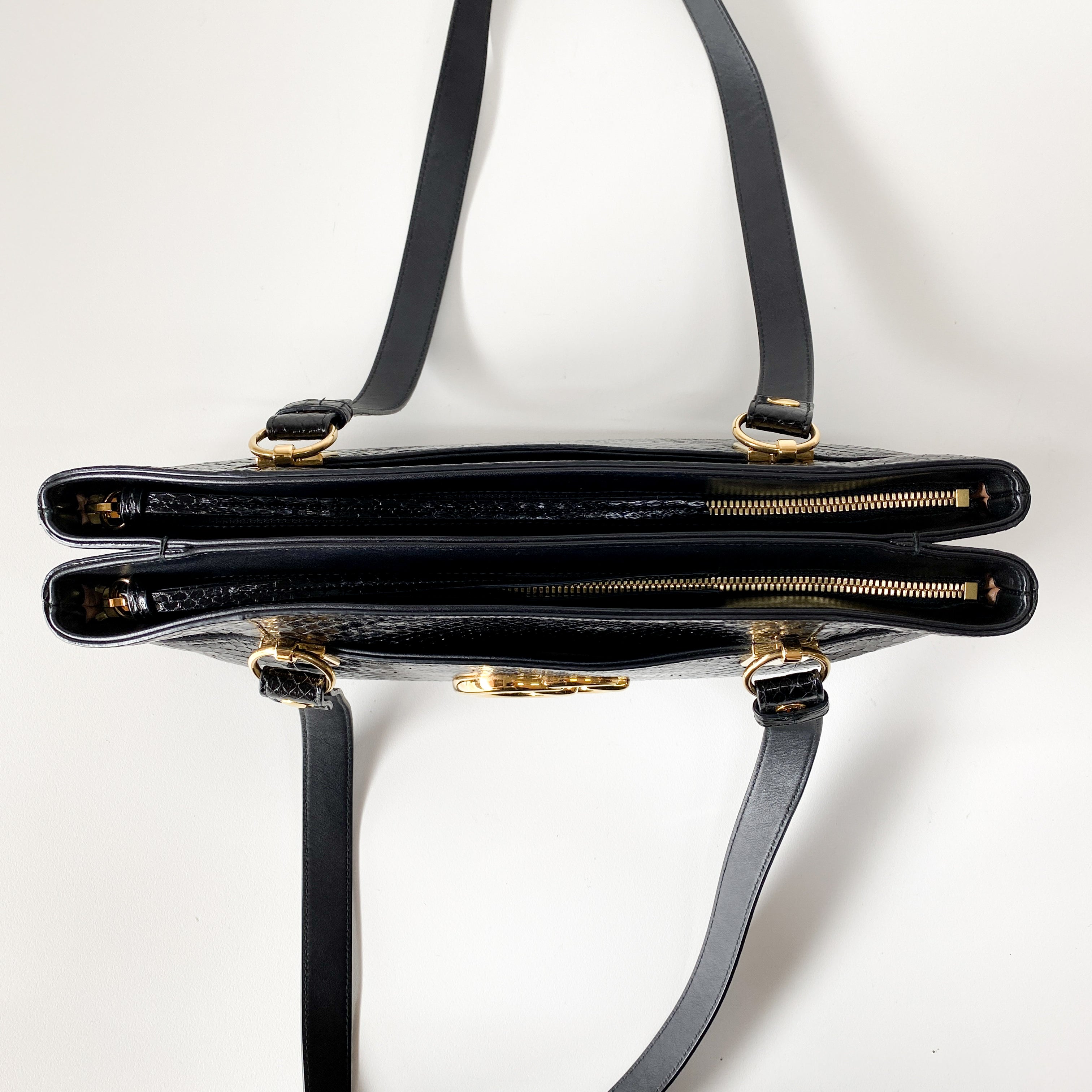 GG Marmont Arly Black Leather Shoulder Bag