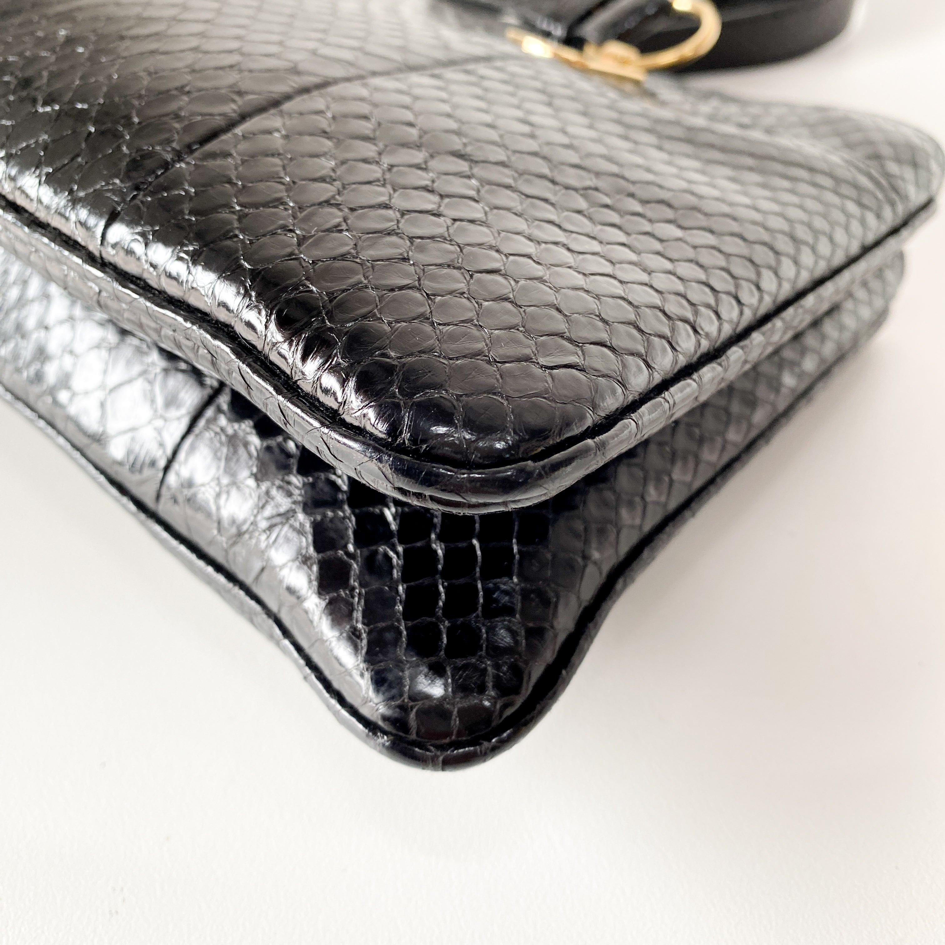 GG Marmont Arly Black Leather Shoulder Bag