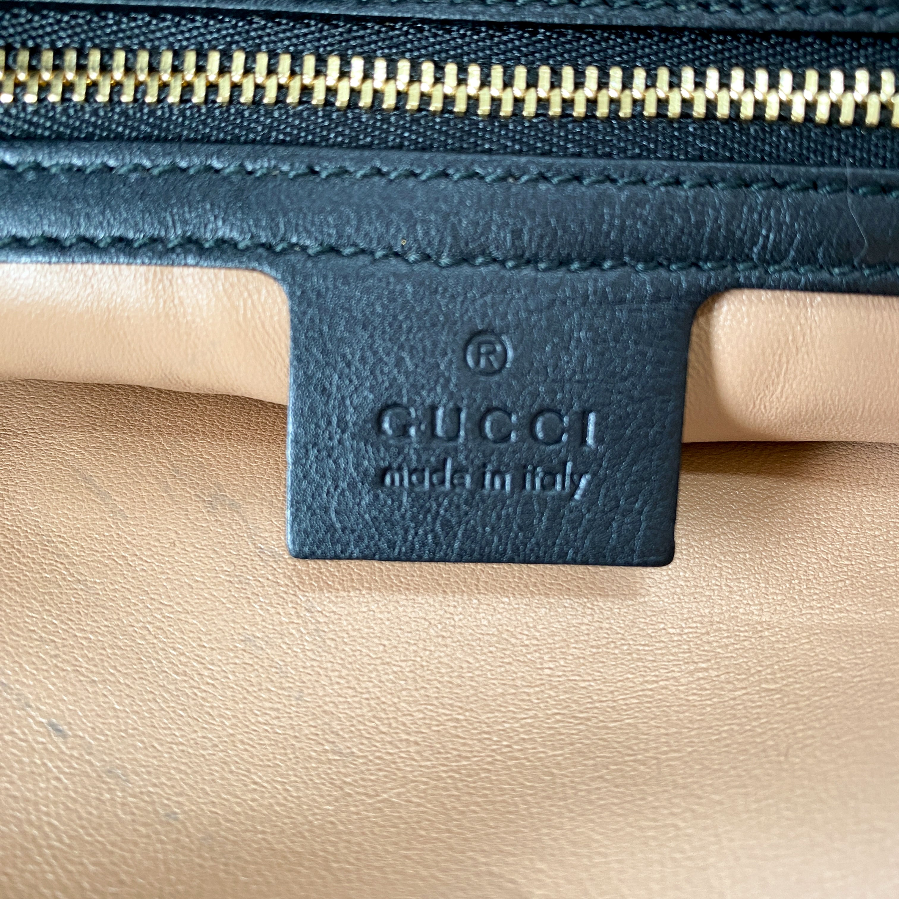 GG Marmont Arly Black Leather Shoulder Bag