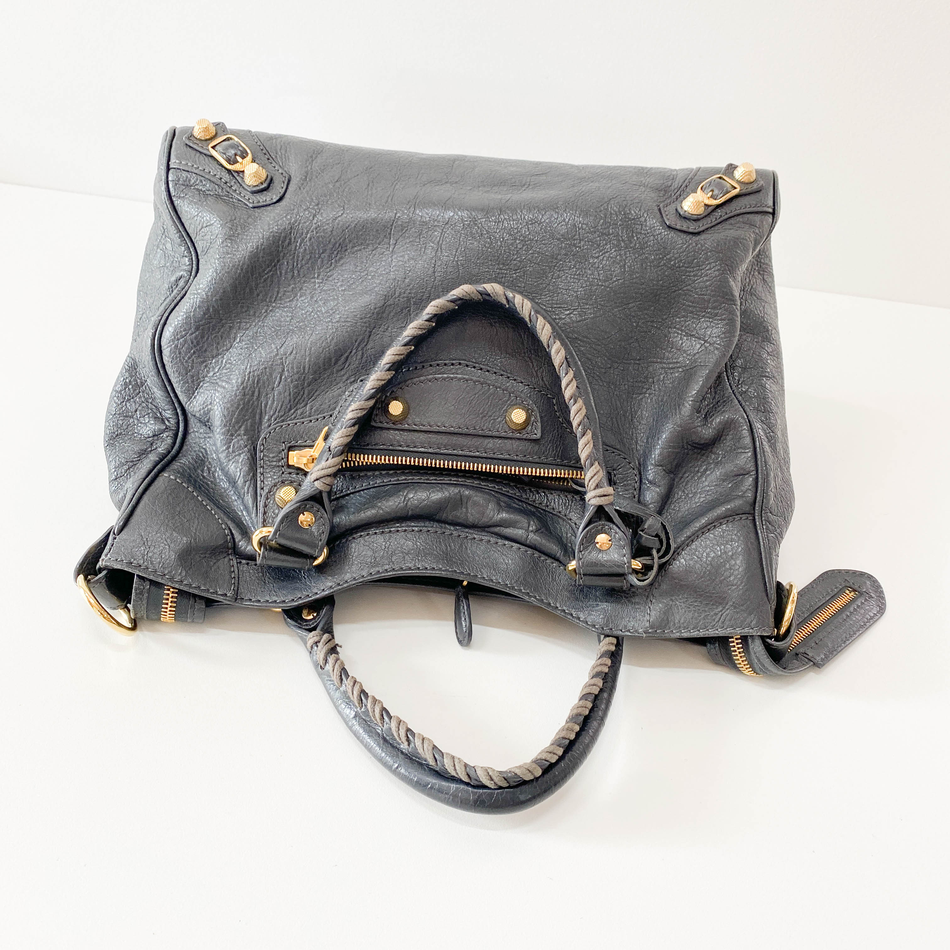 Velo Grey Giant Hardware Shoulder Bag