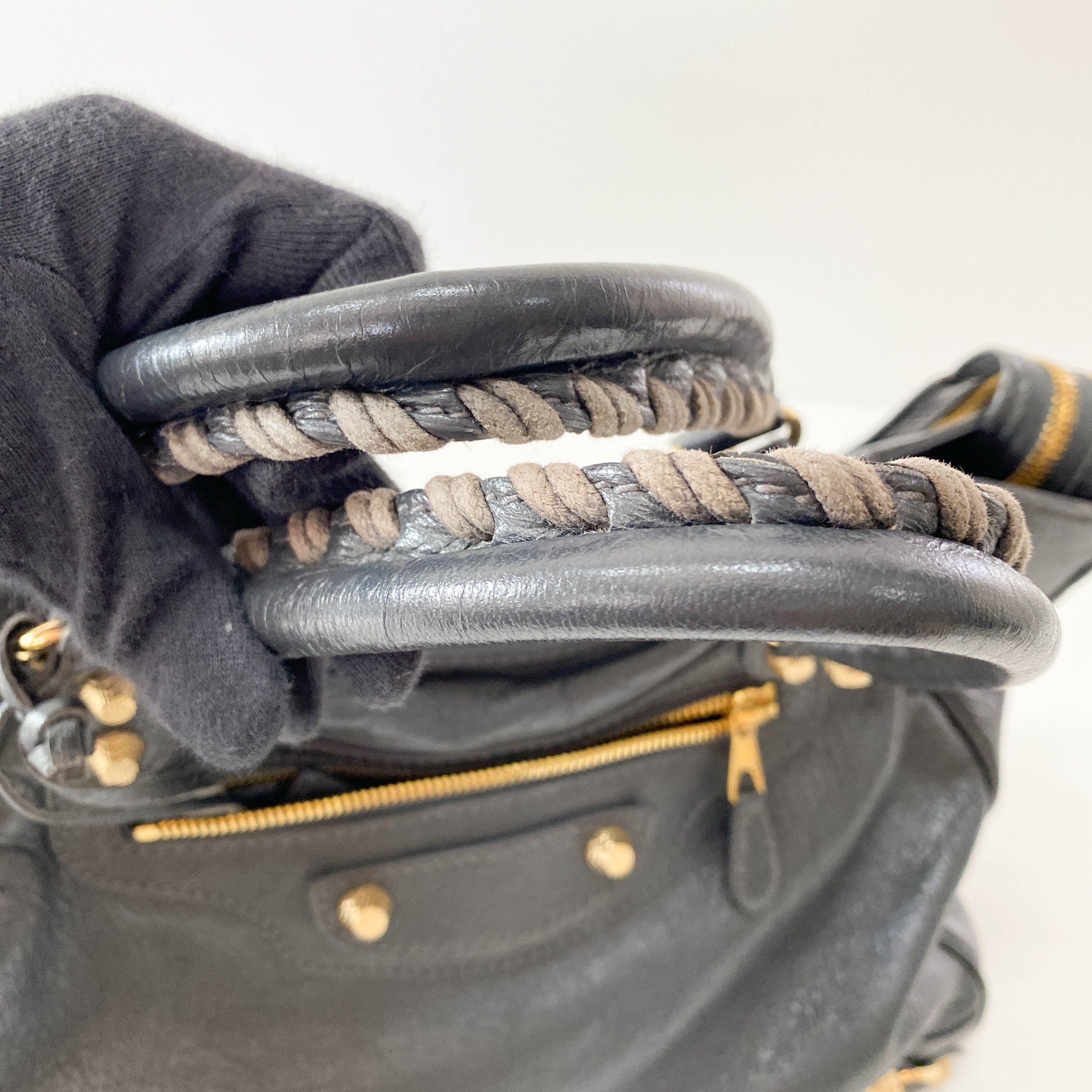 Velo Grey Giant Hardware Shoulder Bag