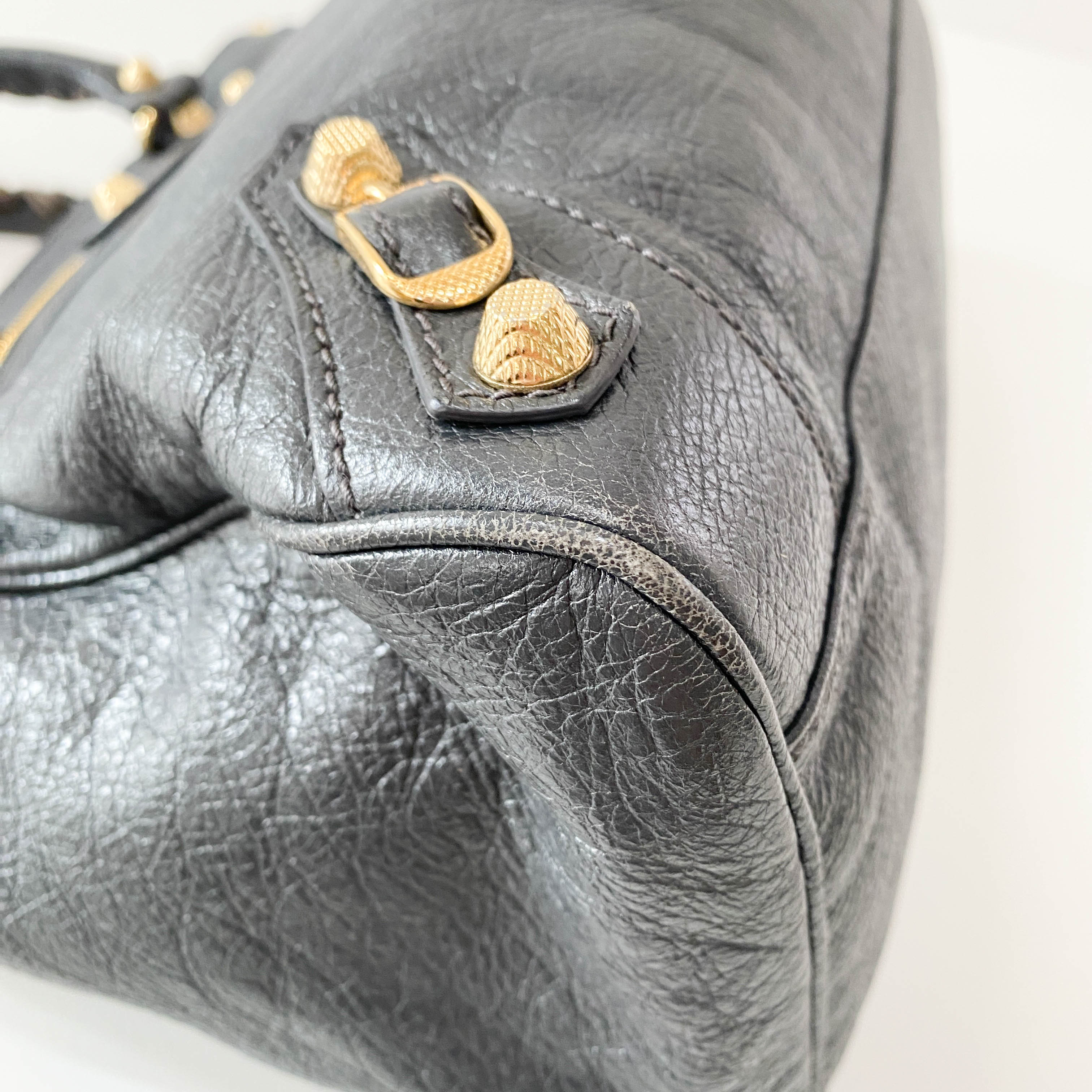 Velo Grey Giant Hardware Shoulder Bag