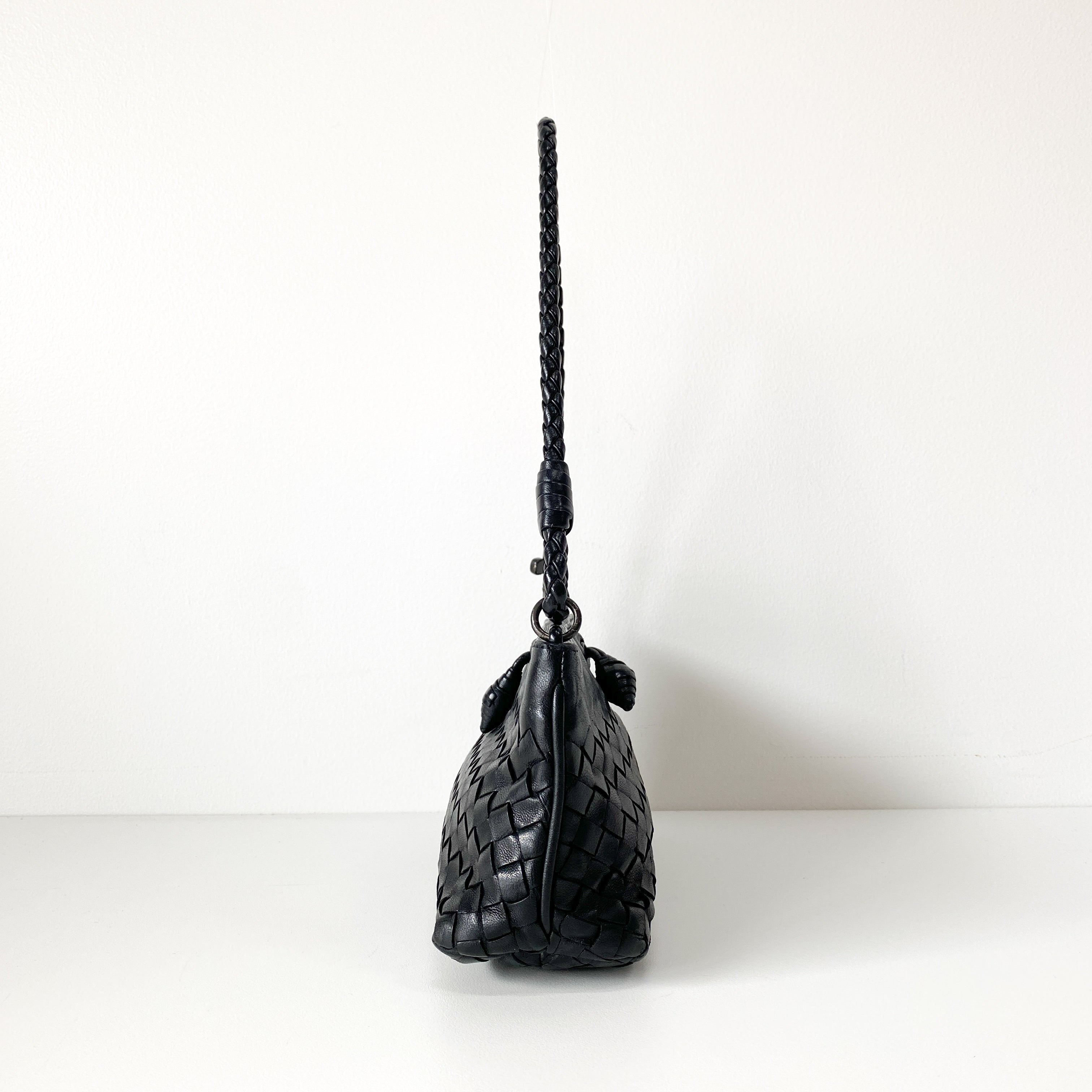 Intrecciato Black Lambskin Leather Shoulder Bag