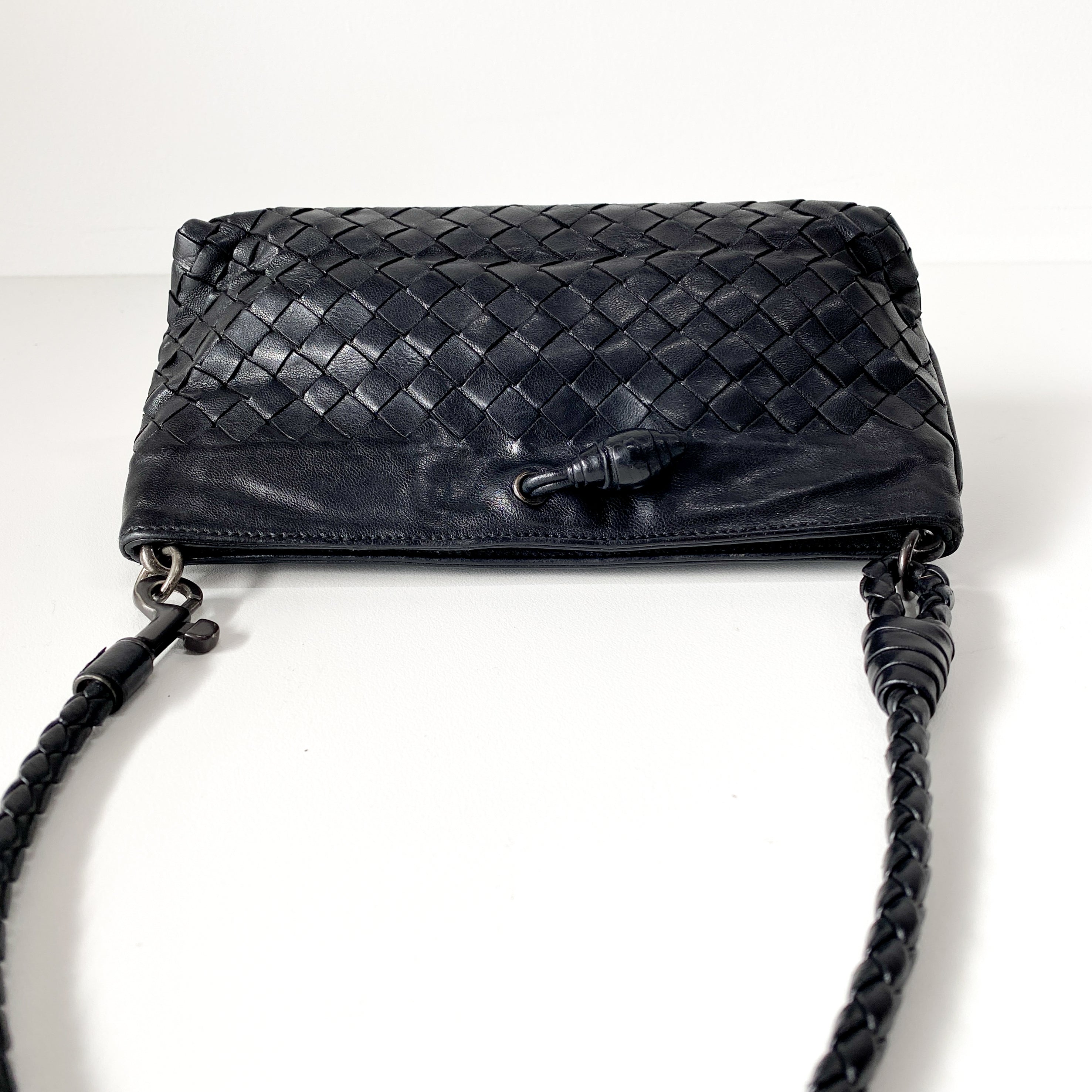 Intrecciato Black Lambskin Leather Shoulder Bag