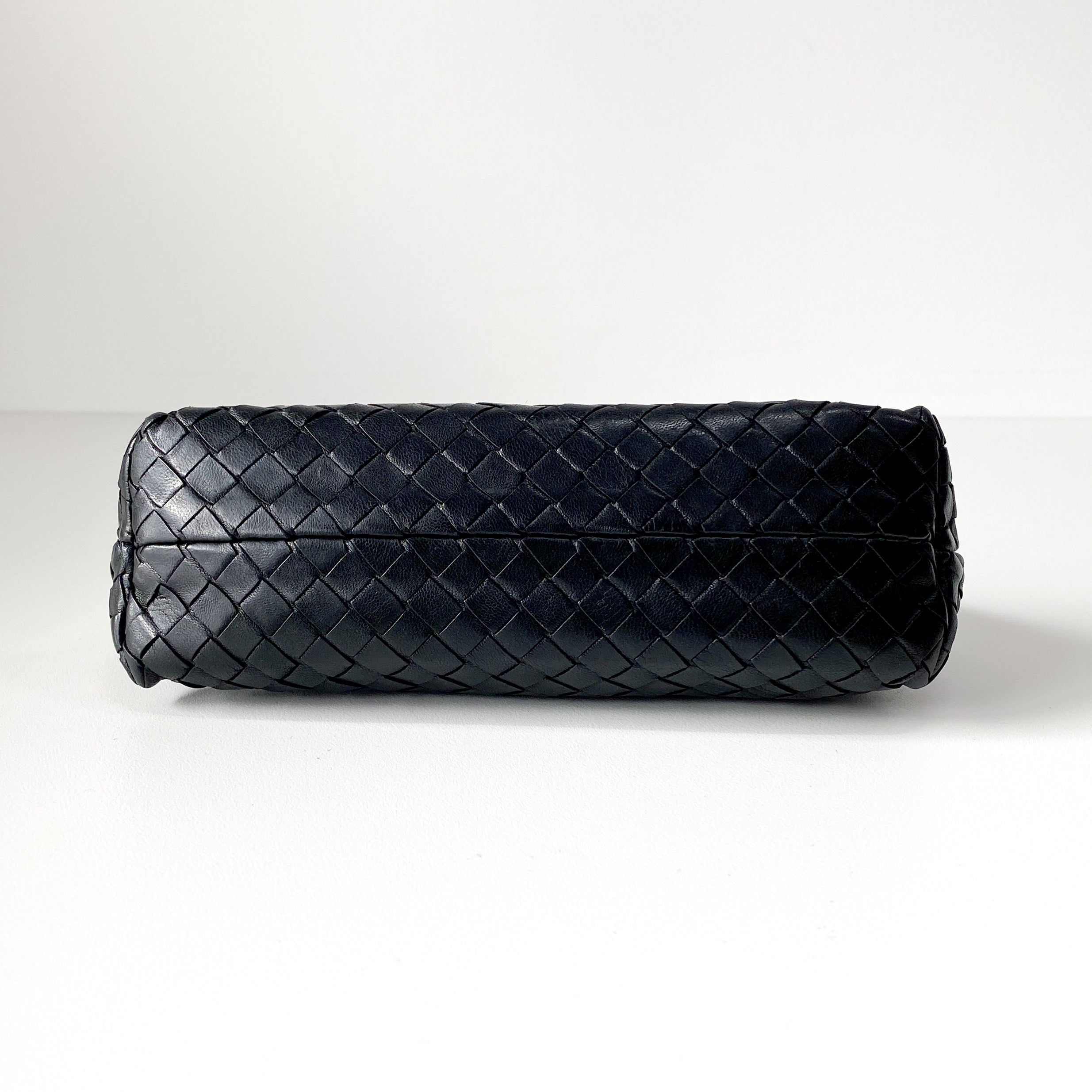 Intrecciato Black Lambskin Leather Shoulder Bag