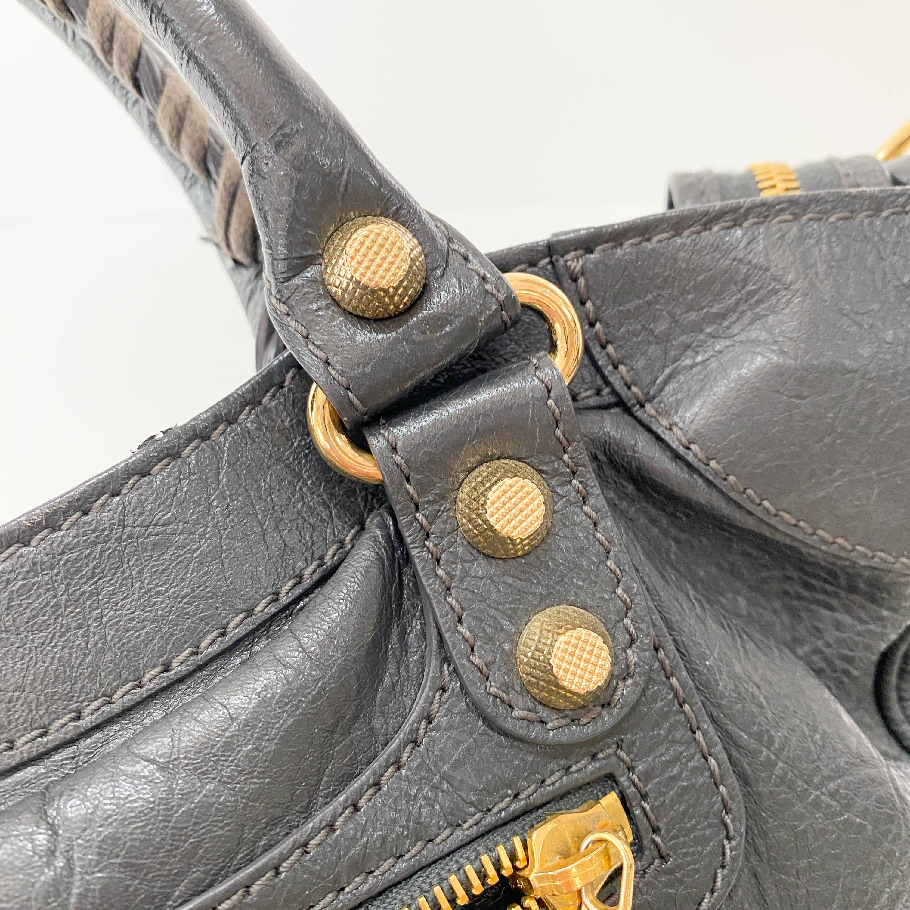 Velo Grey Giant Hardware Shoulder Bag