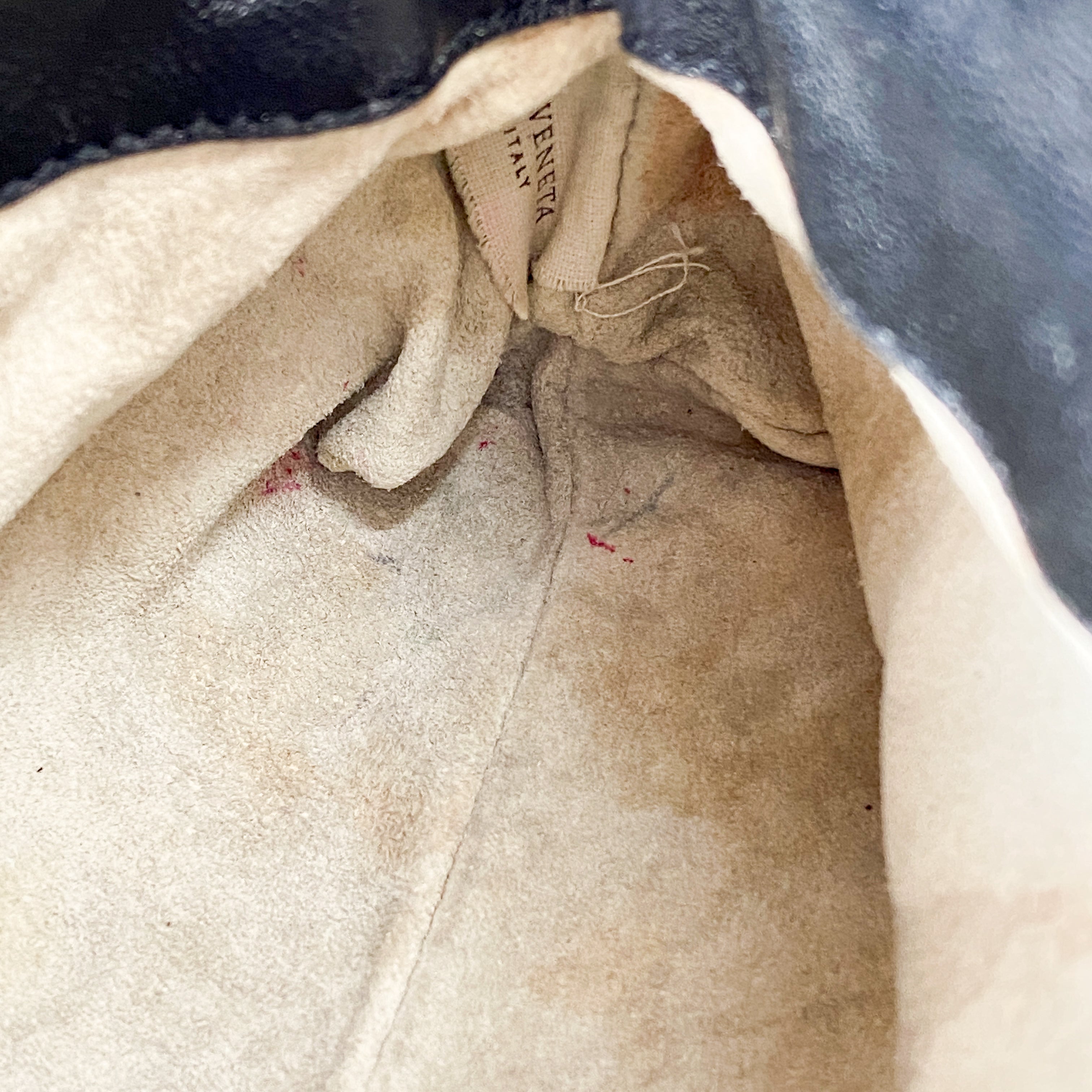 Intrecciato Black Lambskin Leather Shoulder Bag