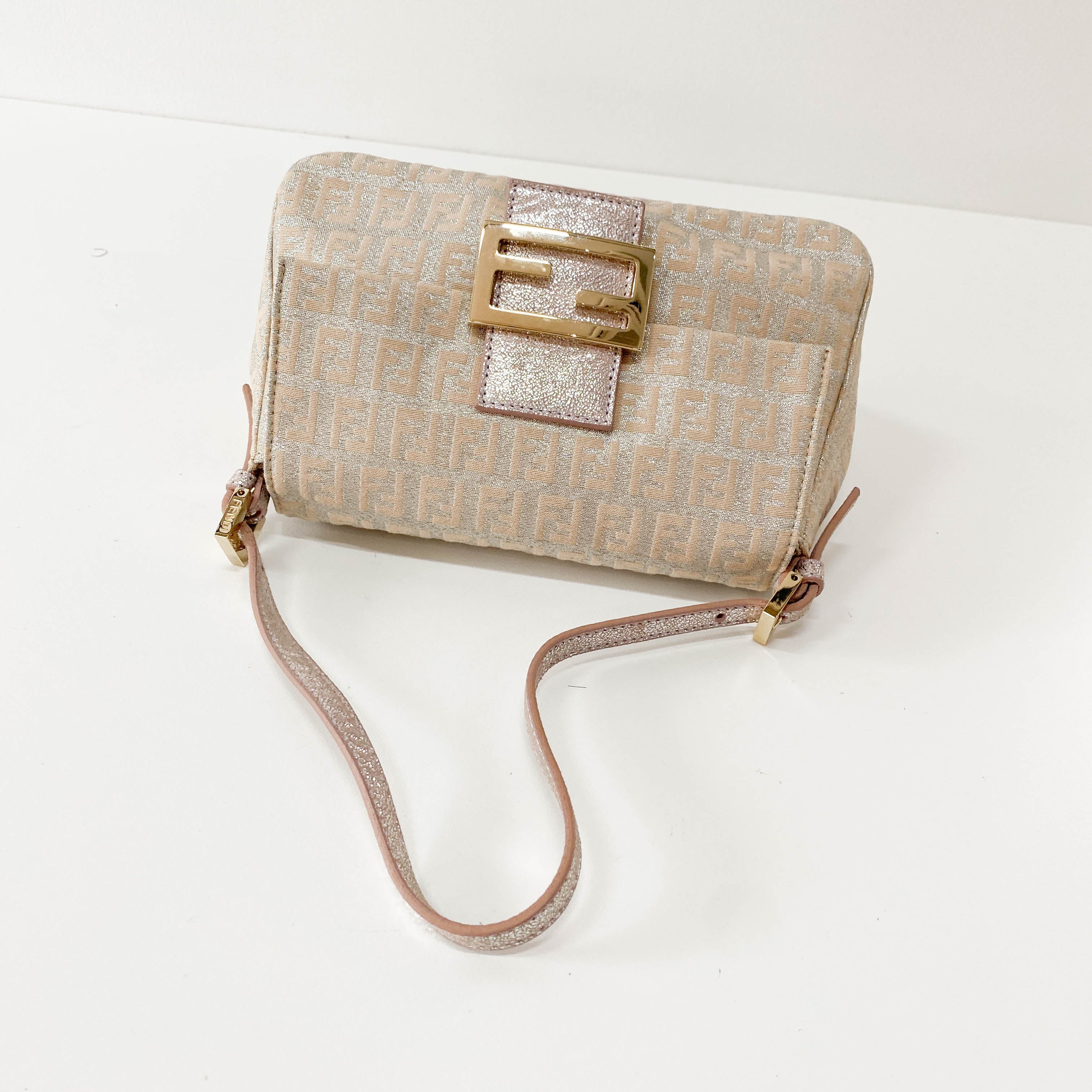 Zuccino Silver and Pink Mini Mamma Baguette Shoulder Bag Gold Hardware