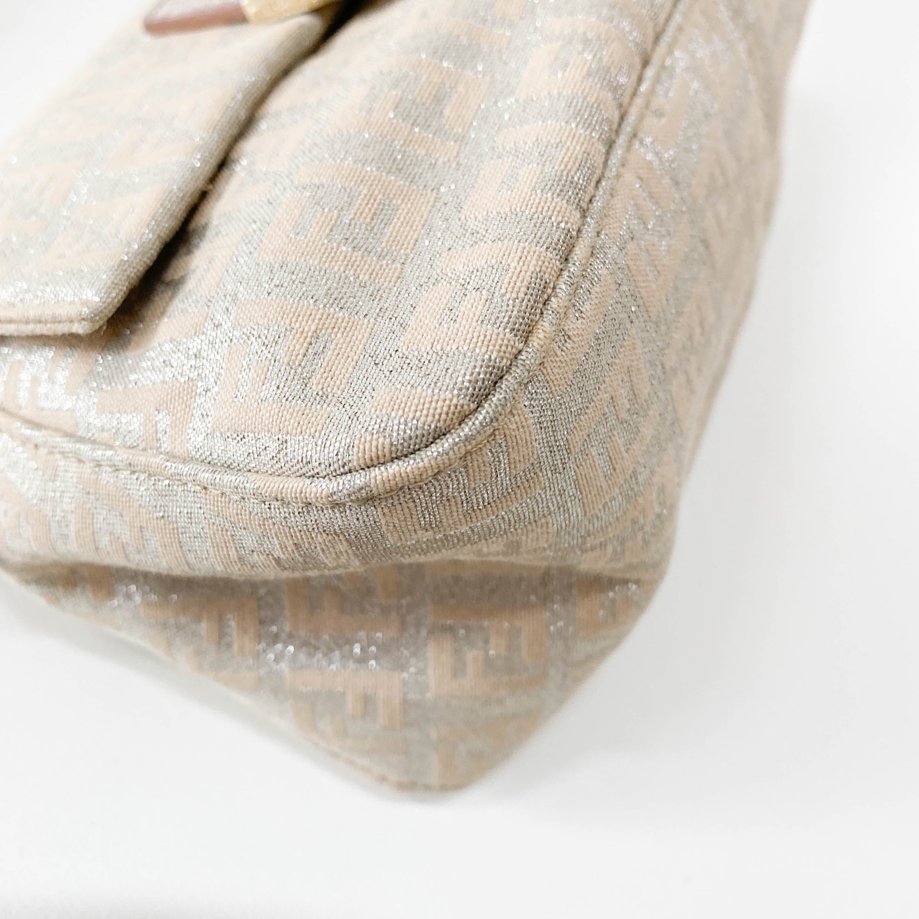 Zuccino Silver and Pink Mini Mamma Baguette Shoulder Bag Gold Hardware