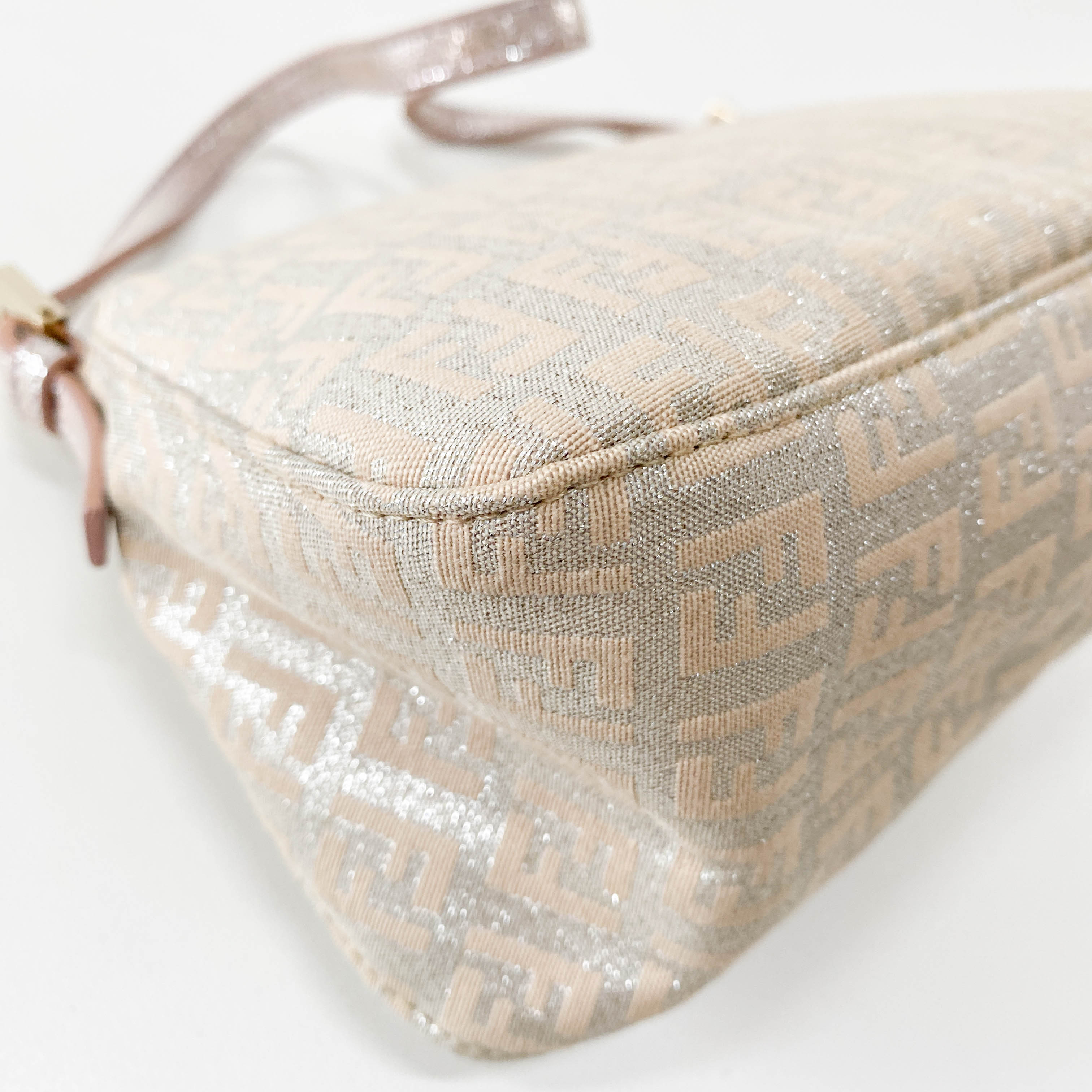 Zuccino Silver and Pink Mini Mamma Baguette Shoulder Bag Gold Hardware