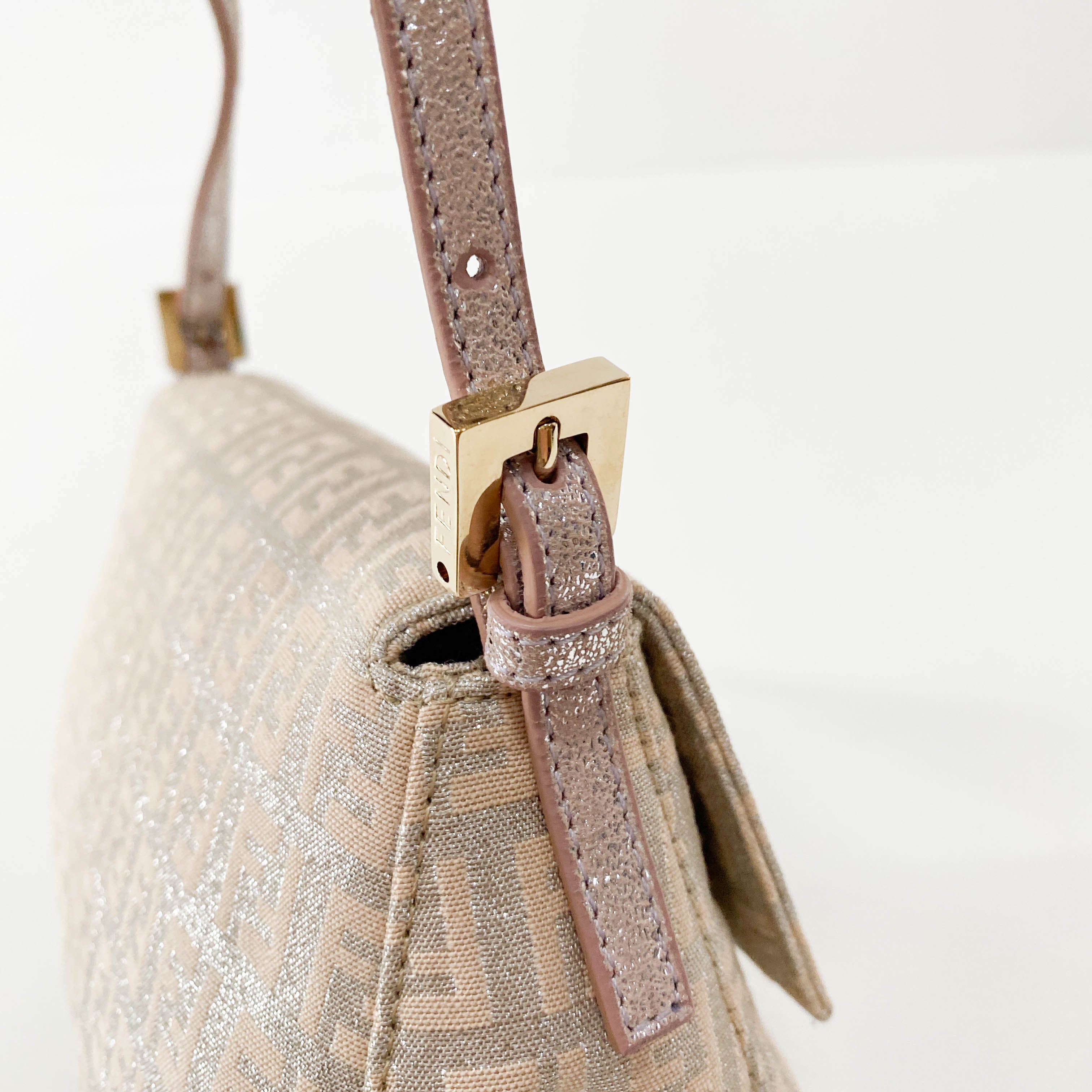 Zuccino Silver and Pink Mini Mamma Baguette Shoulder Bag Gold Hardware