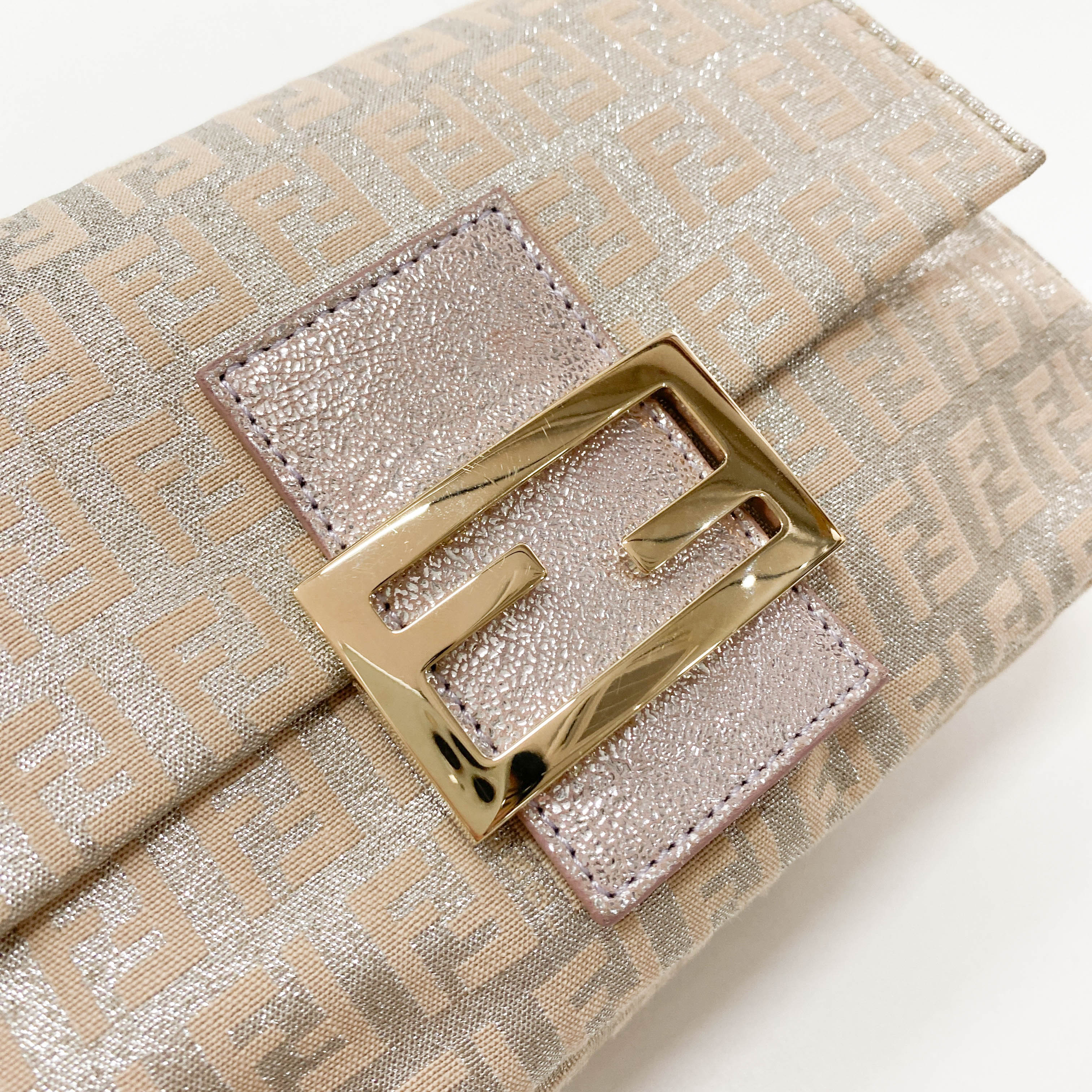 Zuccino Silver and Pink Mini Mamma Baguette Shoulder Bag Gold Hardware