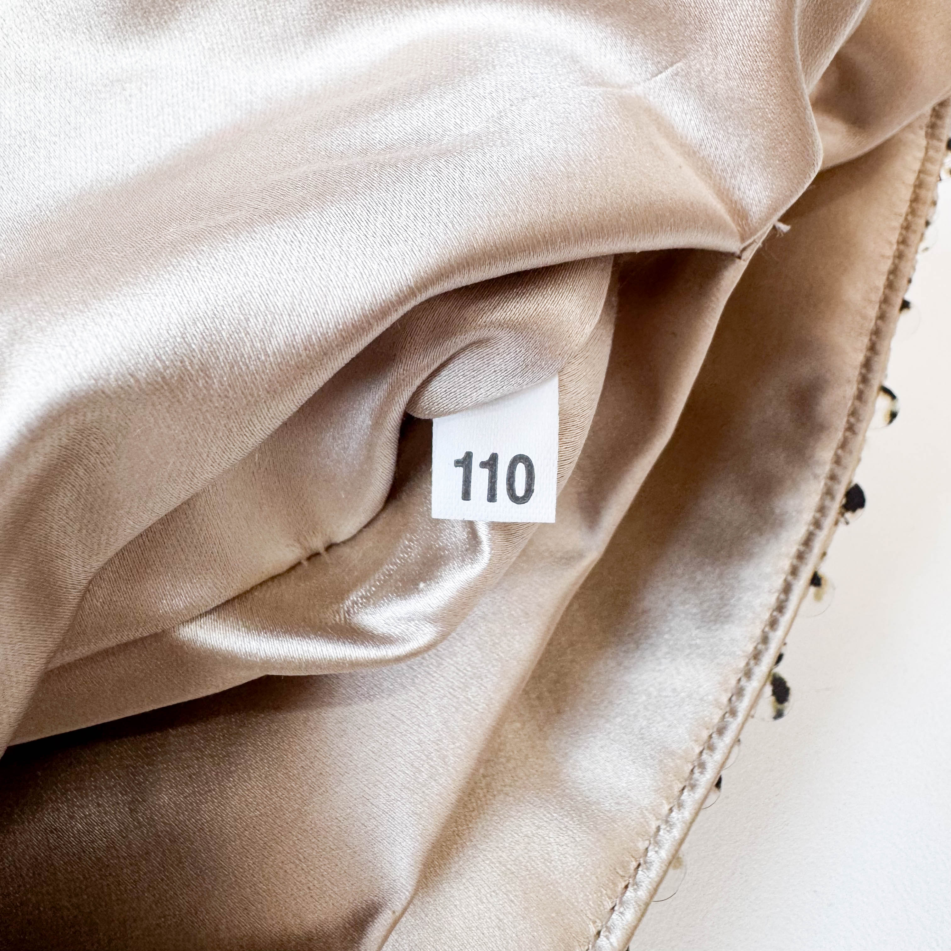 Sequin Triangle Plate with Chain