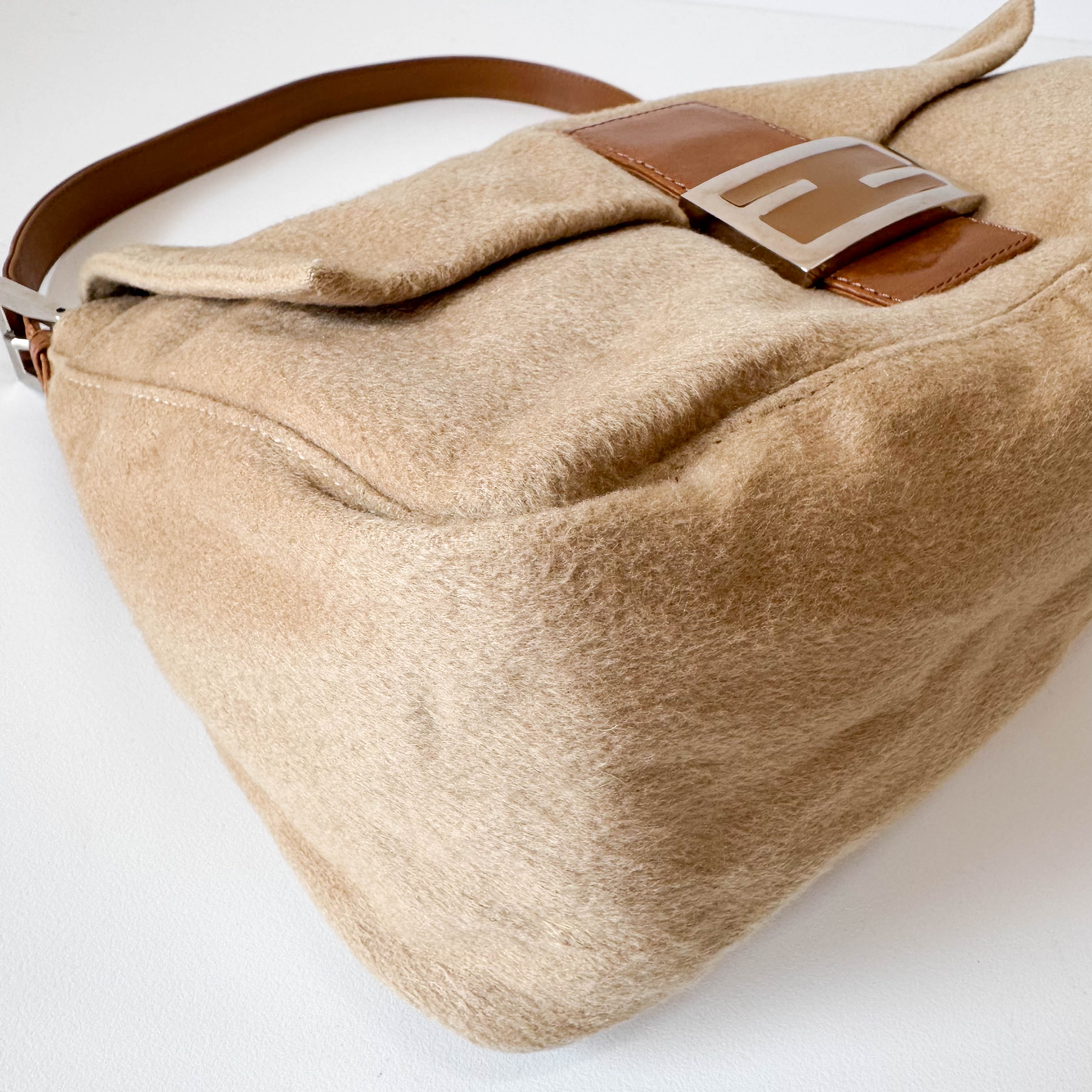 Caramel Brown Wool Mamma Baguette