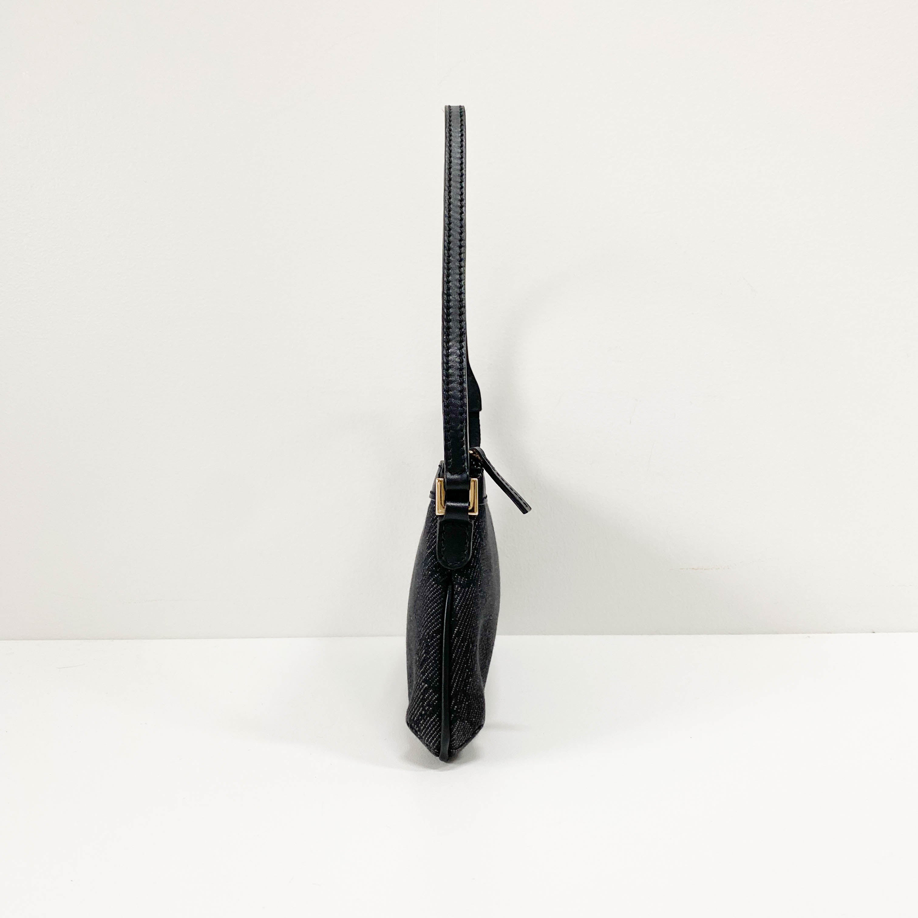 Small GG Canvas Black Shoulder Bag