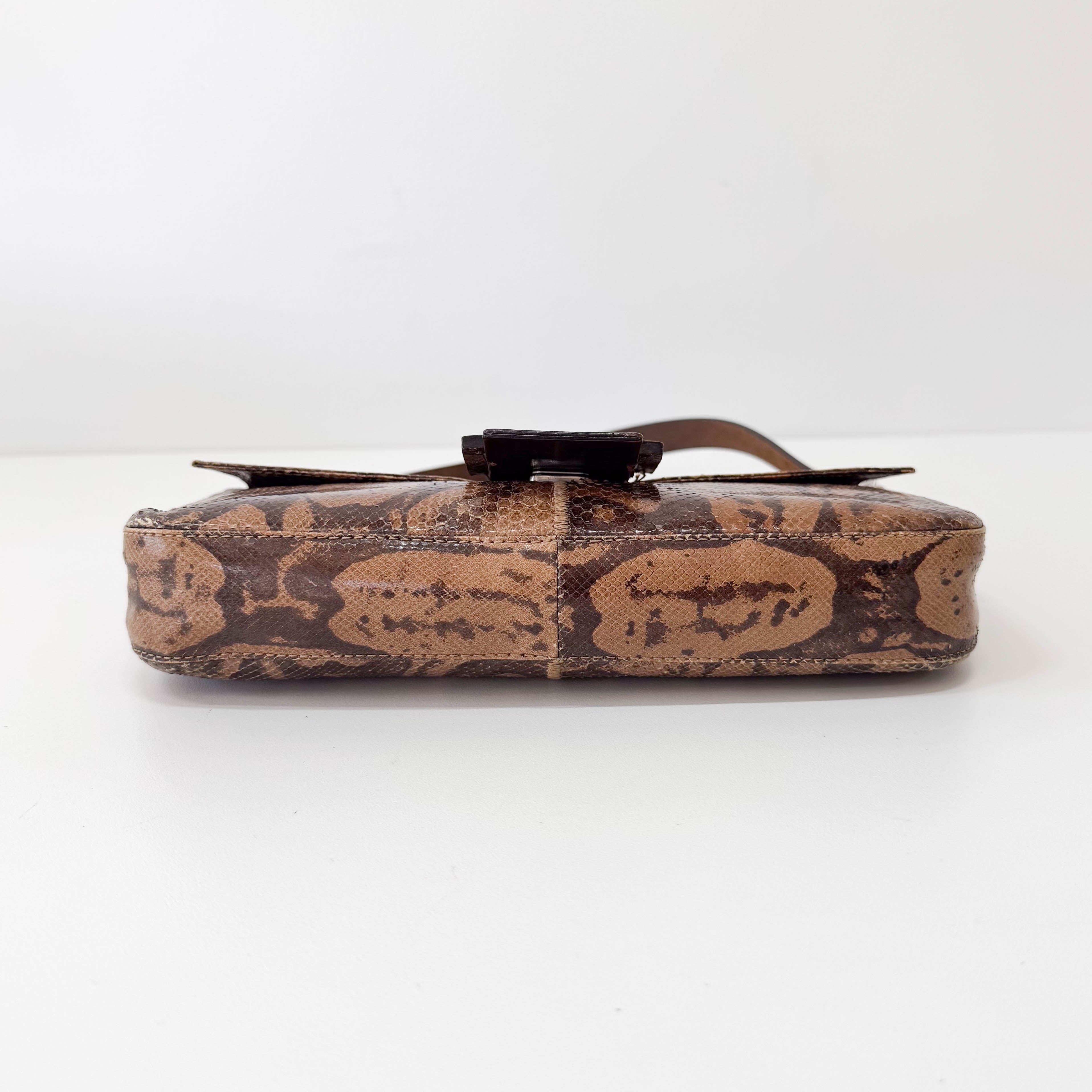 Baguette Brown Leather Shoulder Bag