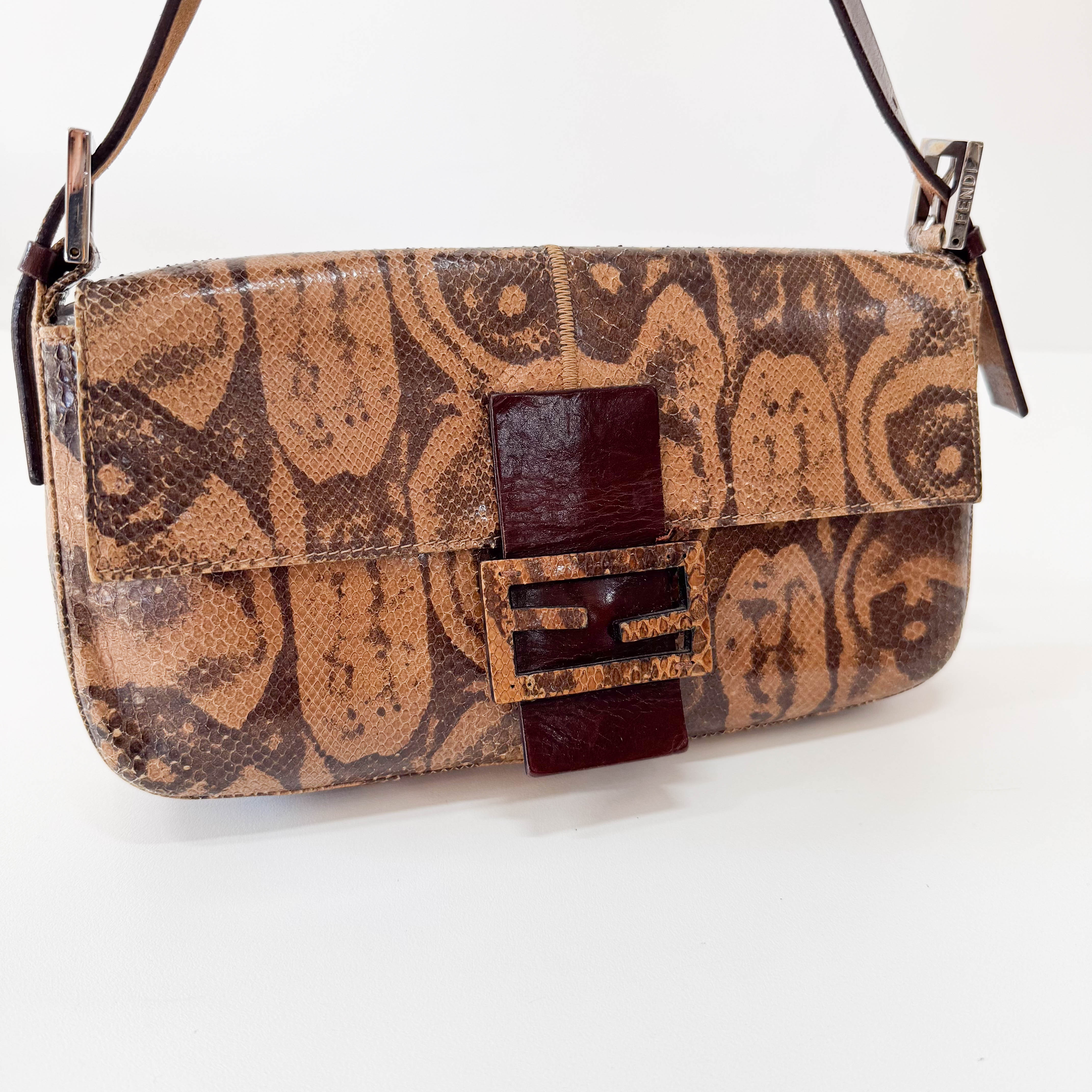 Baguette Brown Leather Shoulder Bag