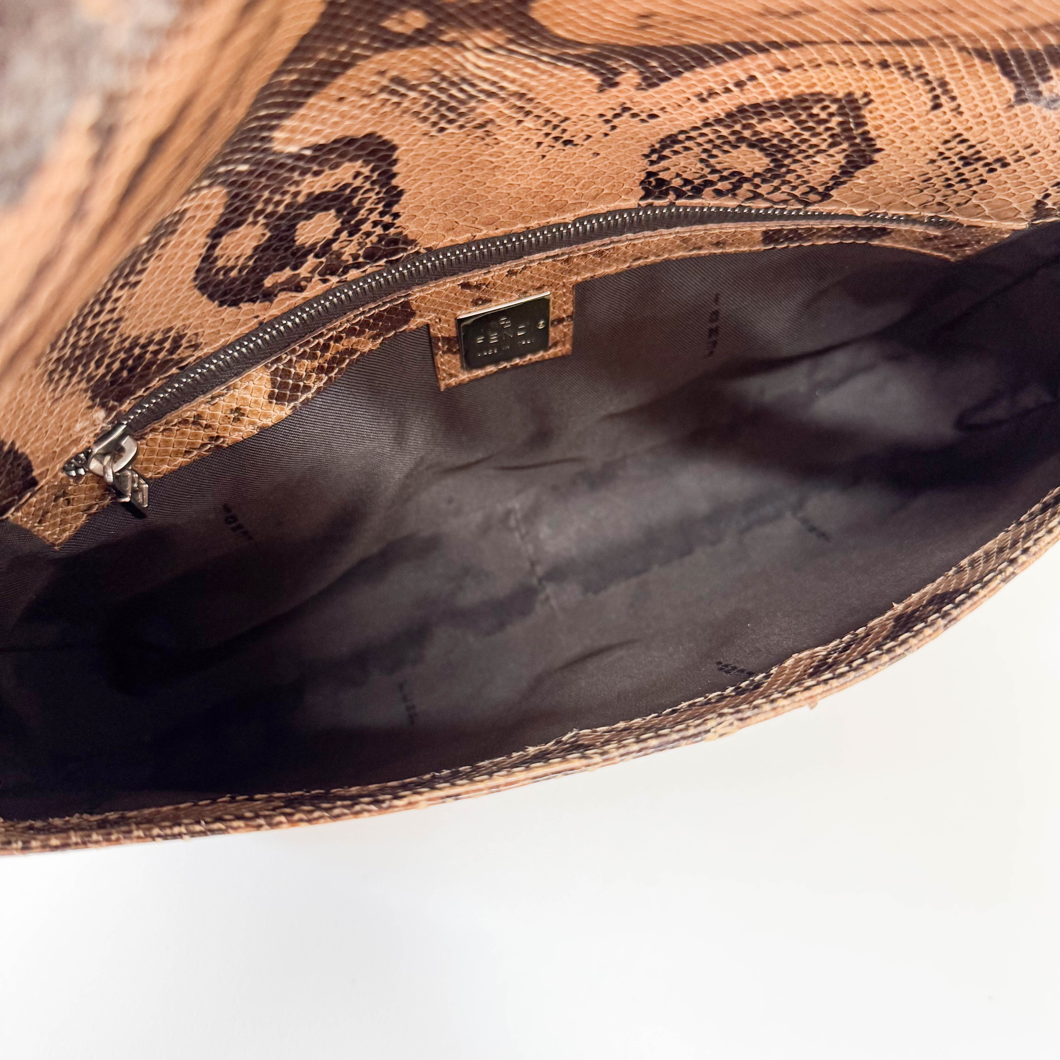 Baguette Brown Leather Shoulder Bag