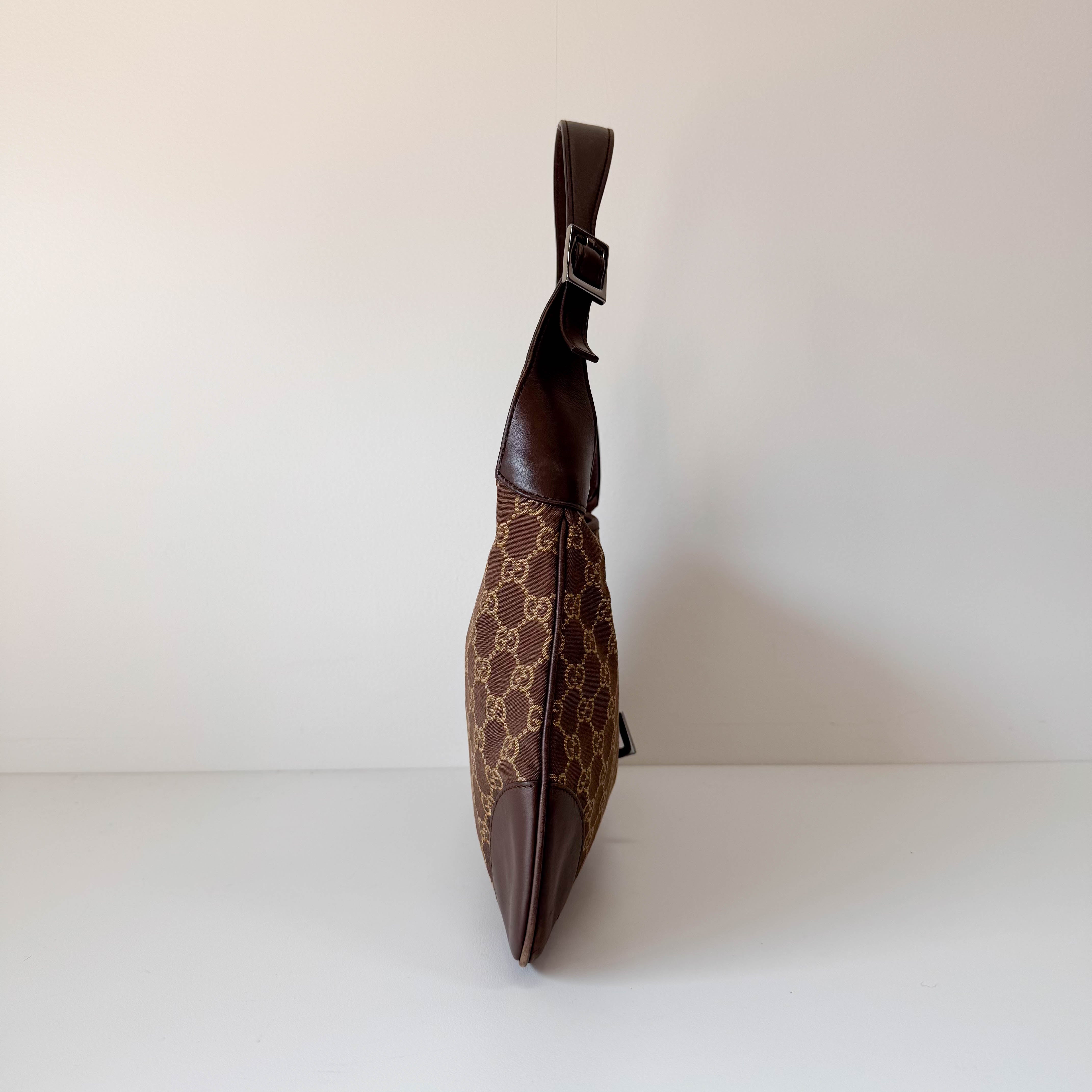 GG Canvas Brown Shoulder Bag