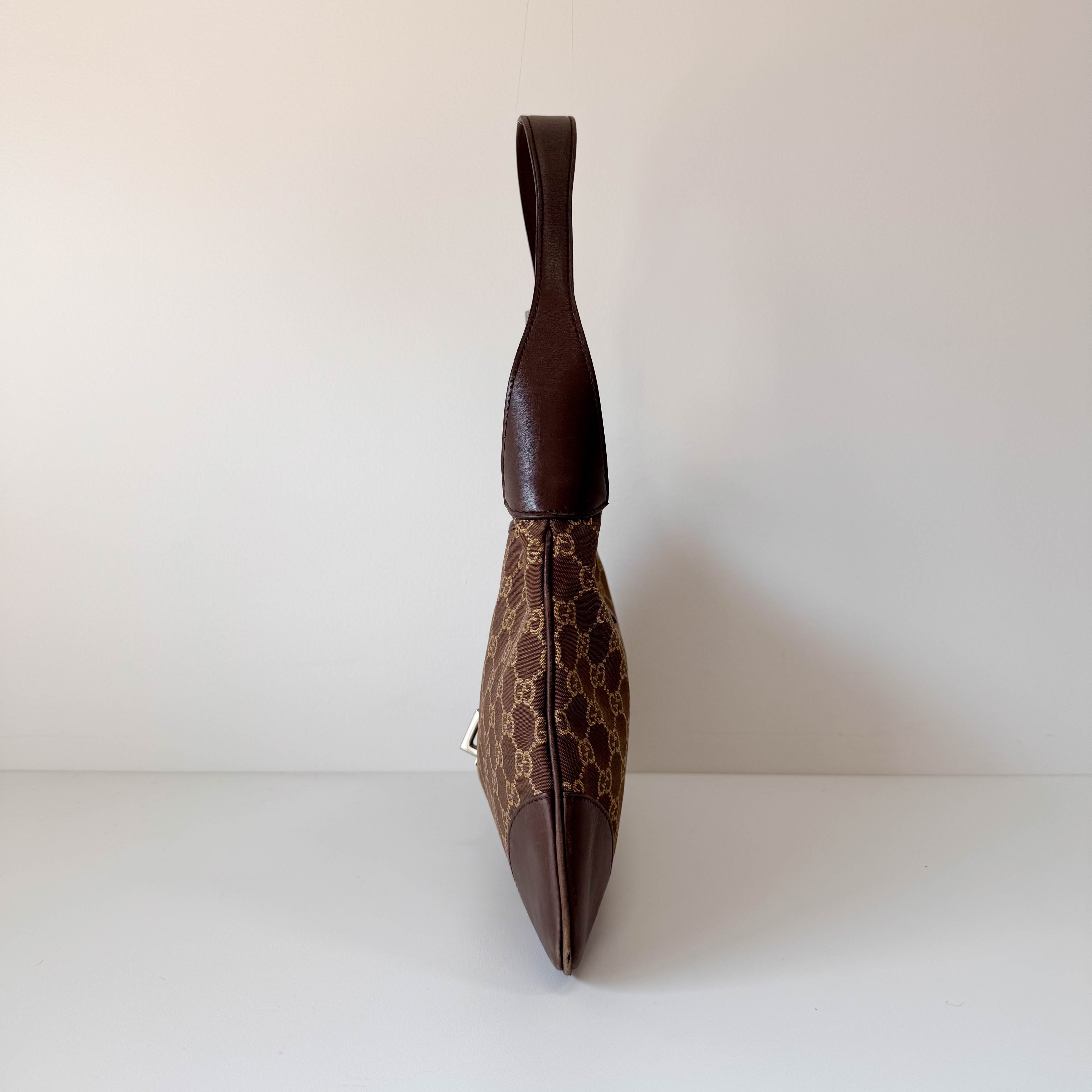 GG Canvas Brown Shoulder Bag