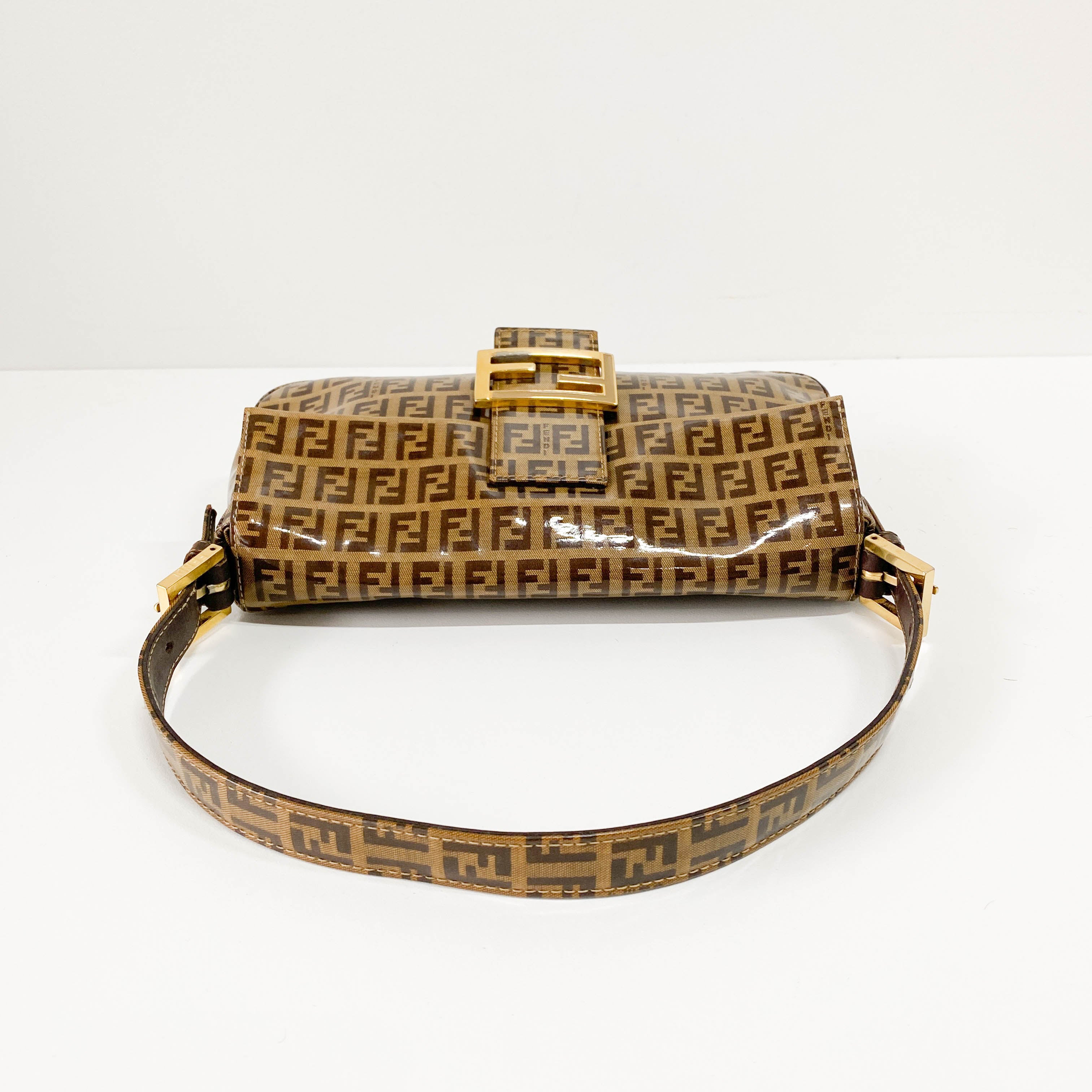 Zucchino Brown Coated Canvas Shoulder Bag