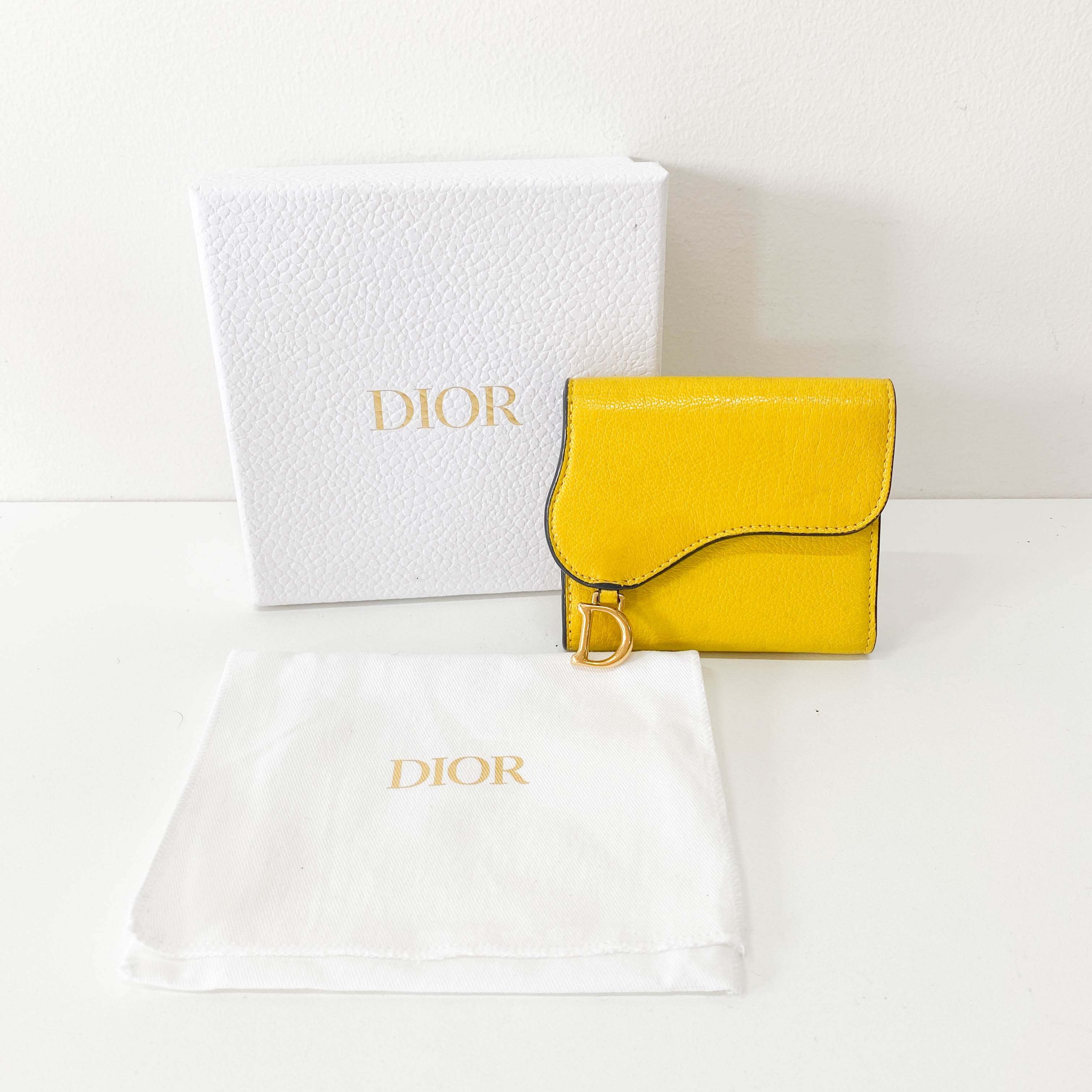 Saddle Mini Yellow Leather Wallet