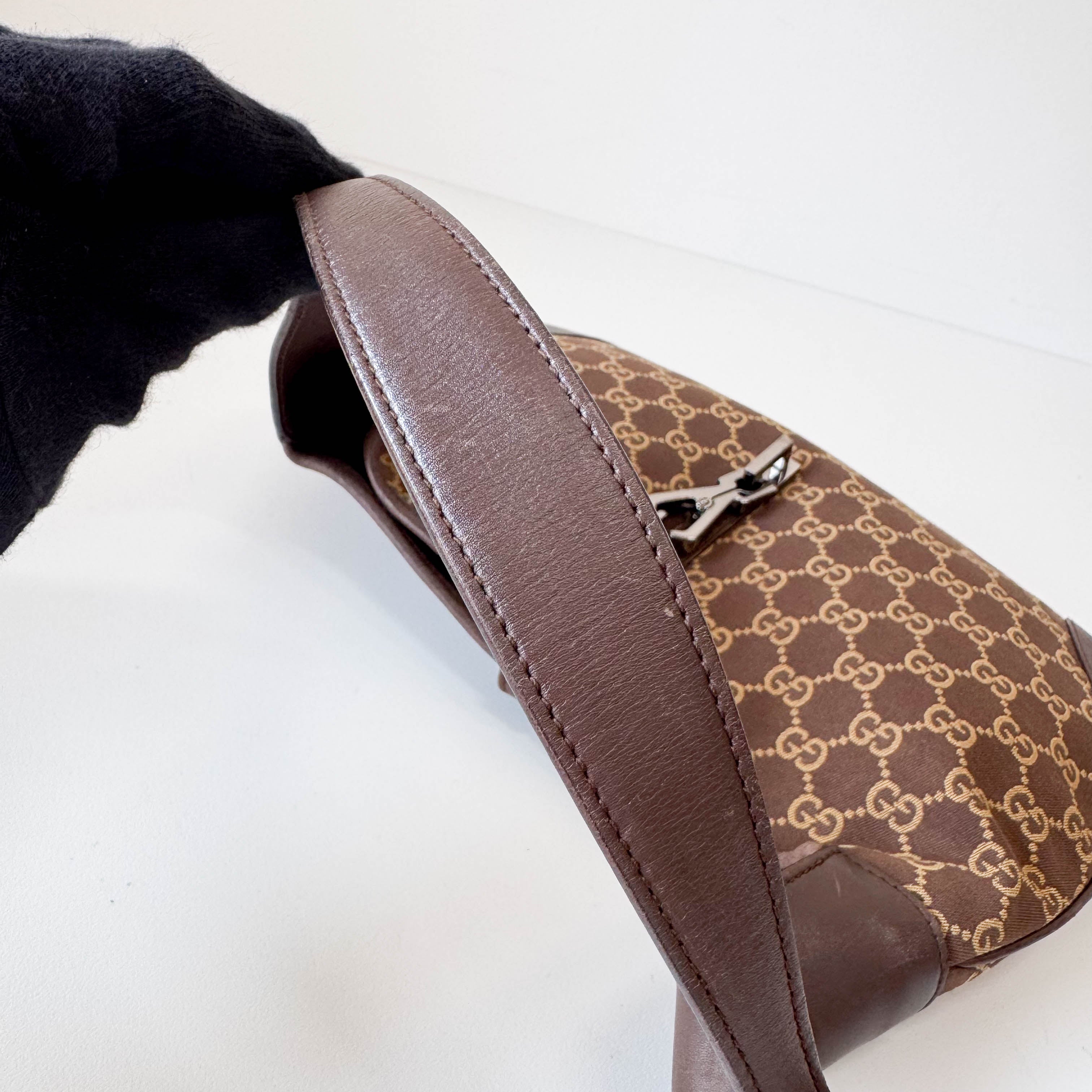 GG Canvas Brown Shoulder Bag