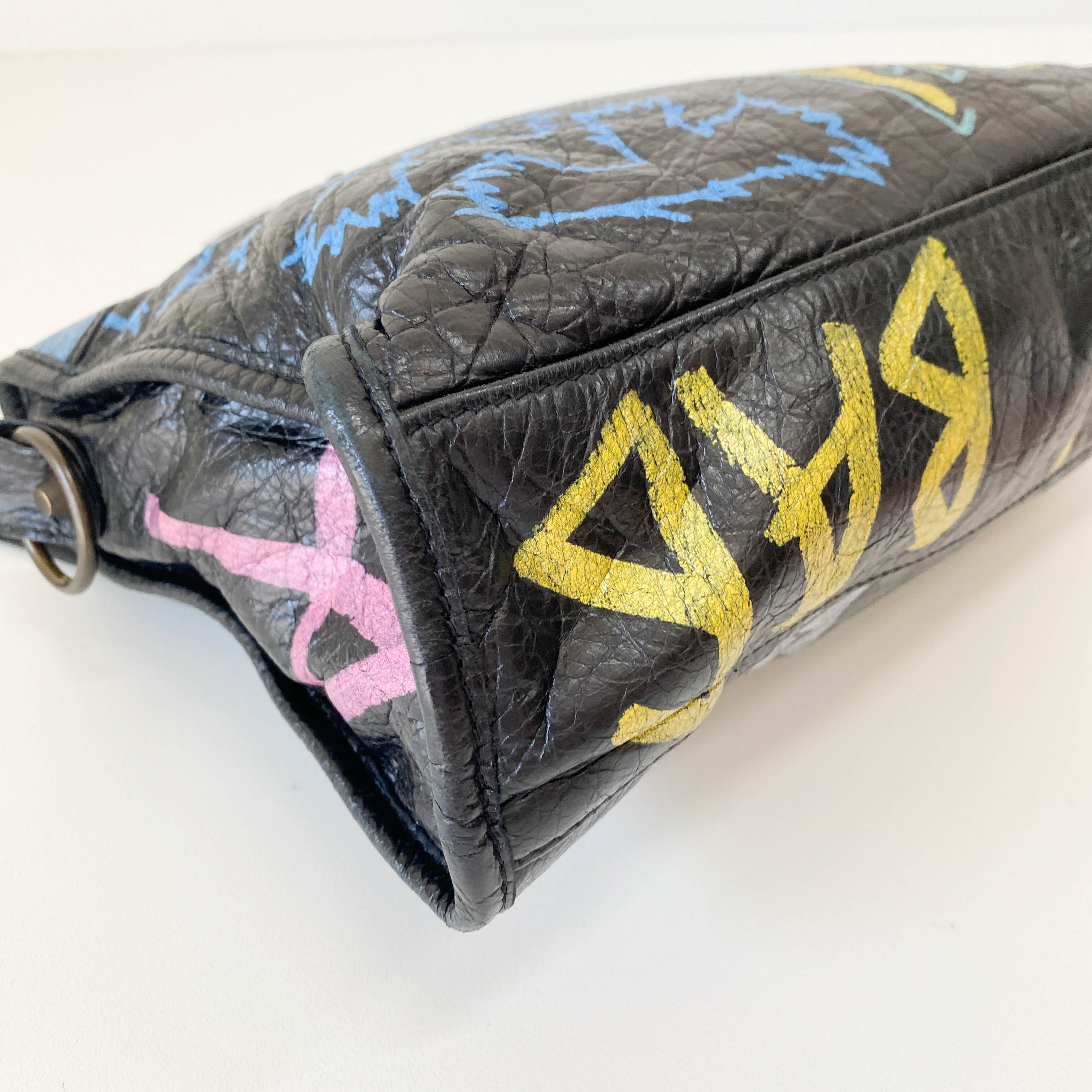 Graffiti The City Black Leather Hand Bag