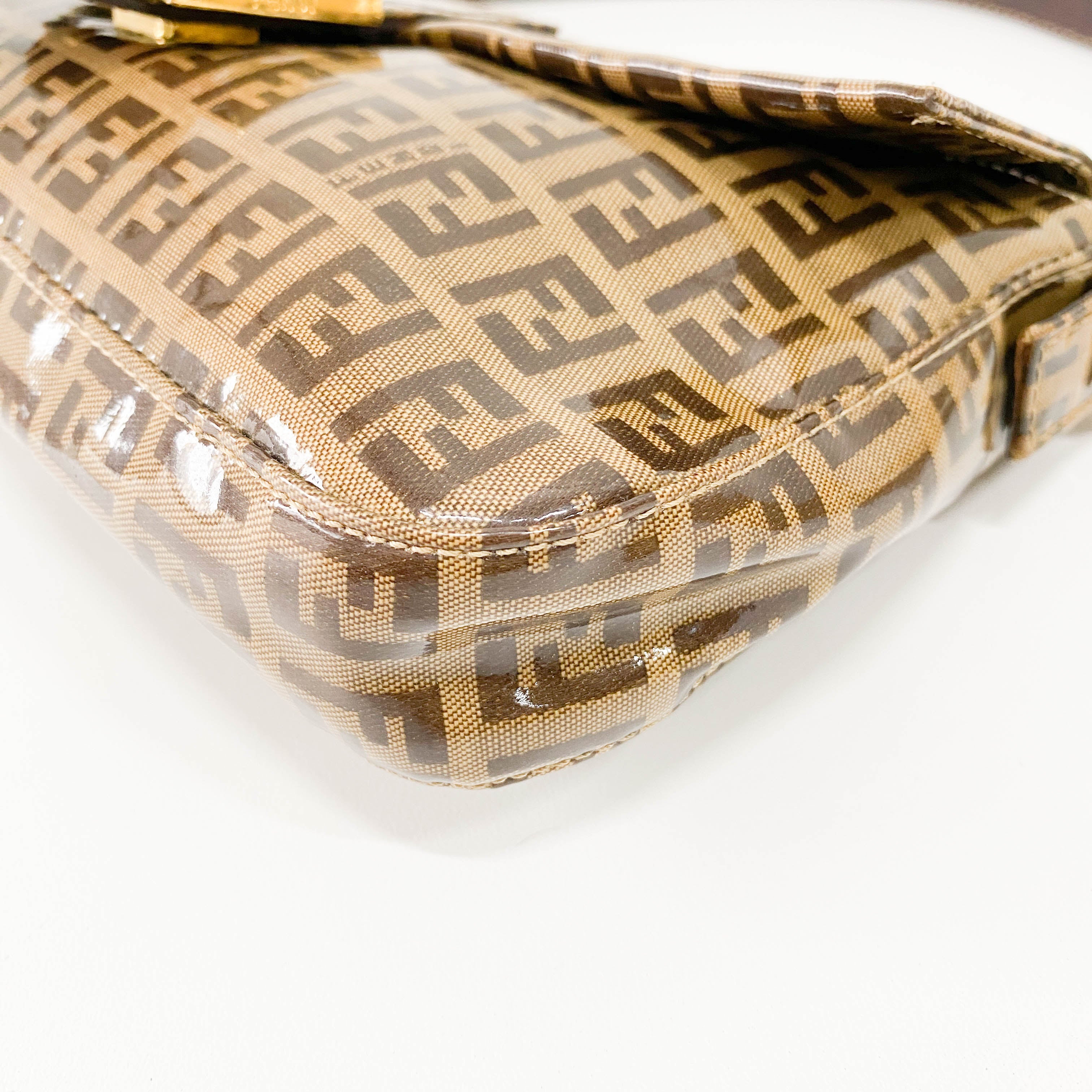 Zucchino Brown Coated Canvas Shoulder Bag