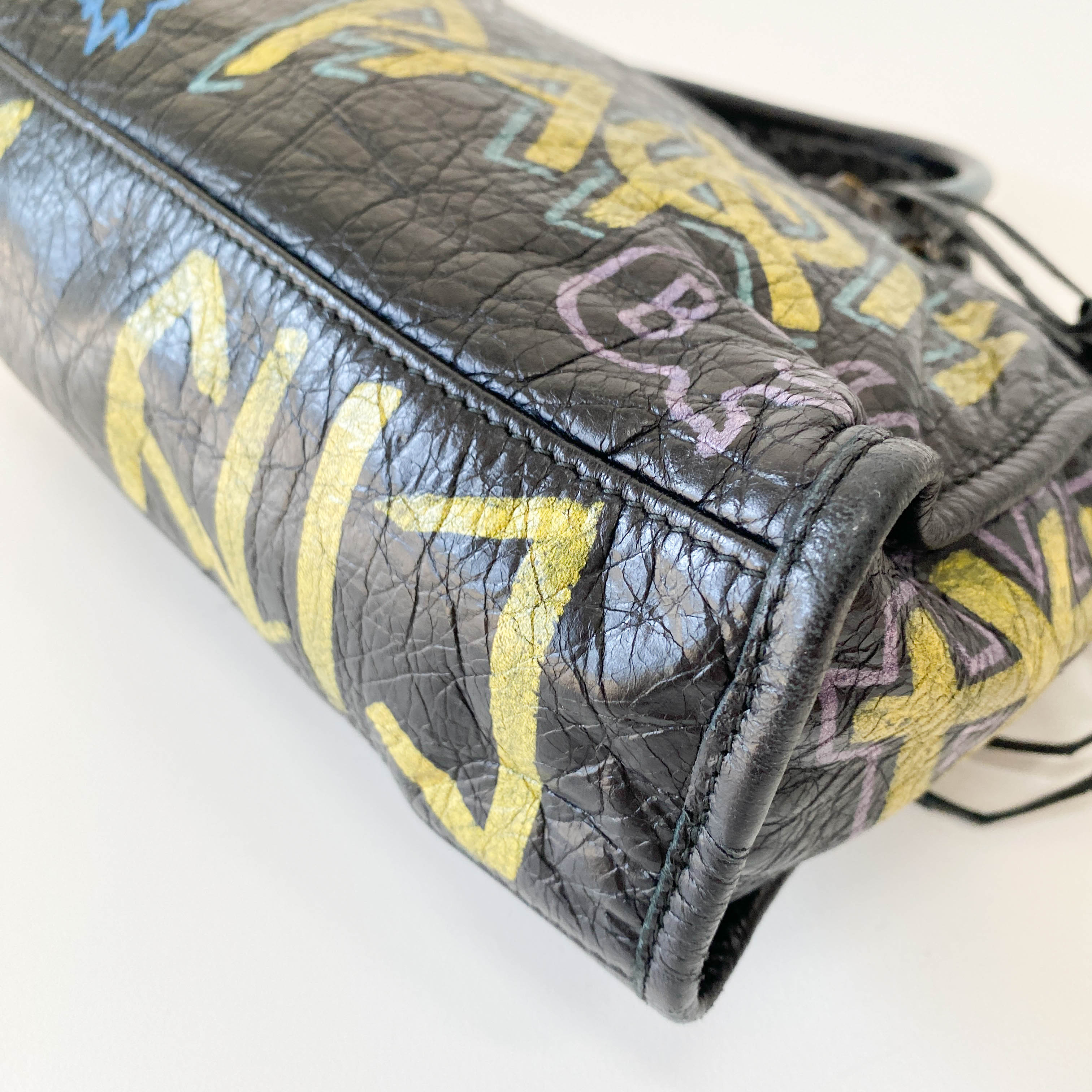 Graffiti The City Black Leather Hand Bag