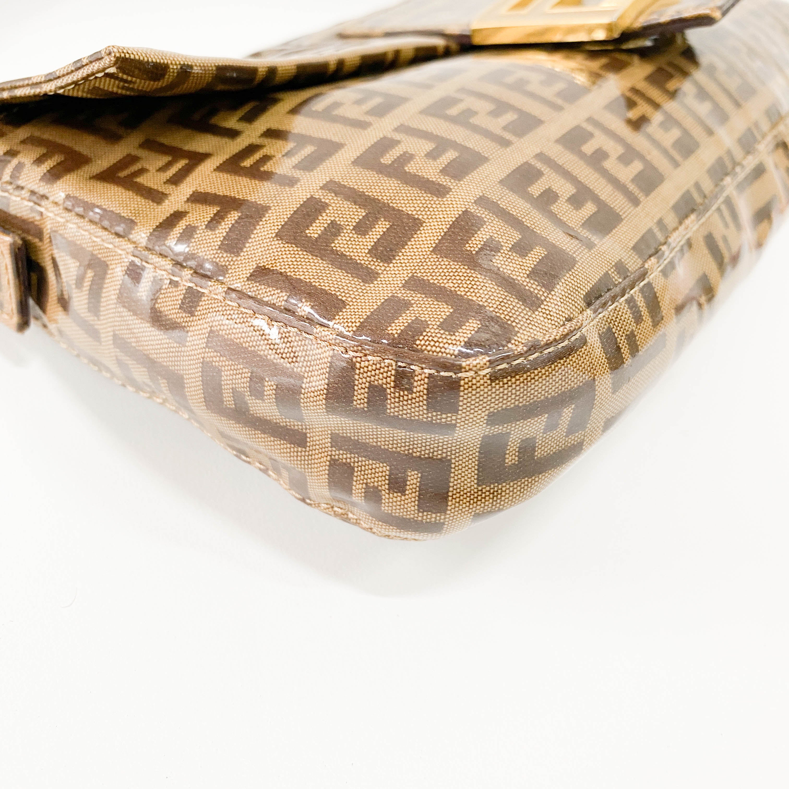 Zucchino Brown Coated Canvas Shoulder Bag