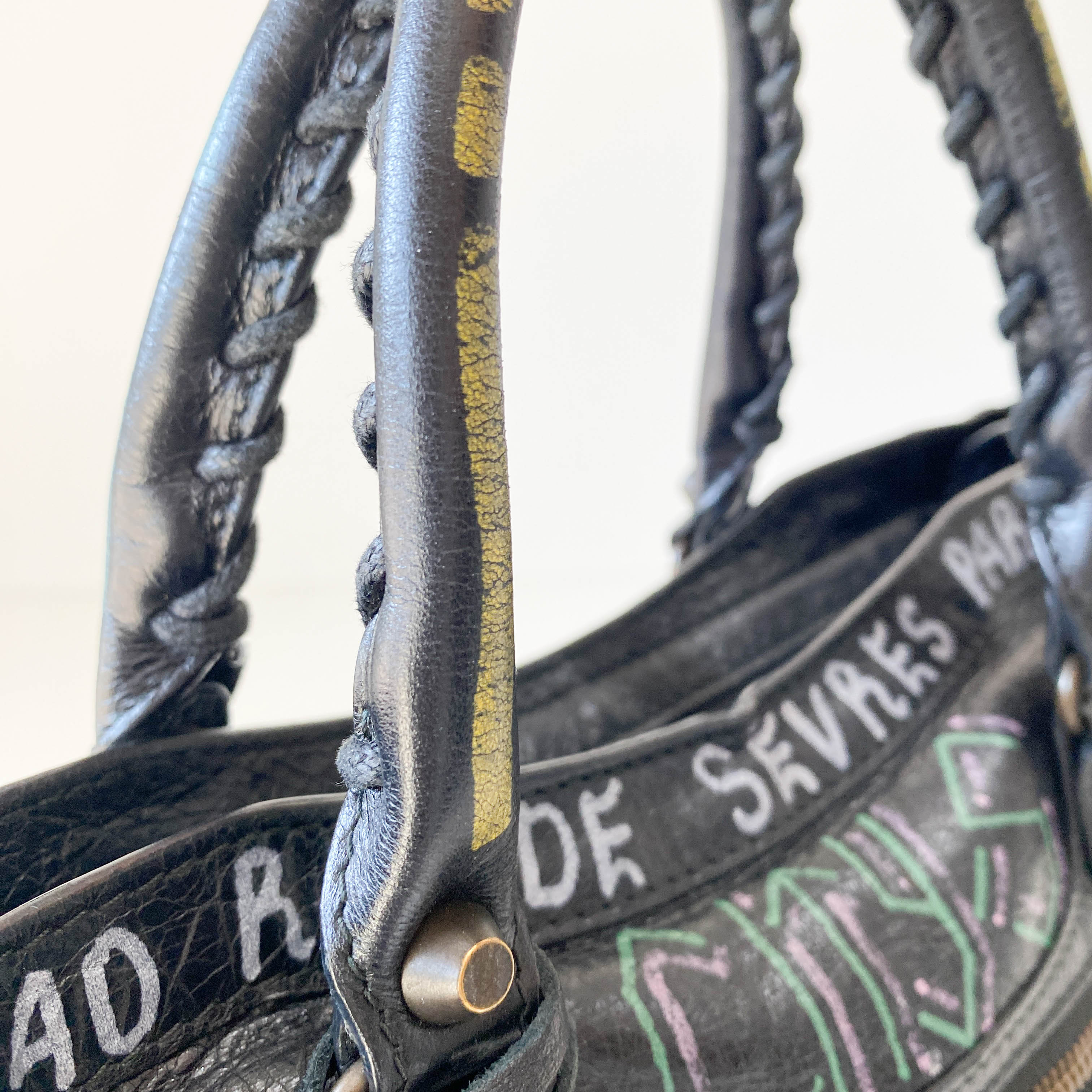 Graffiti The City Black Leather Hand Bag