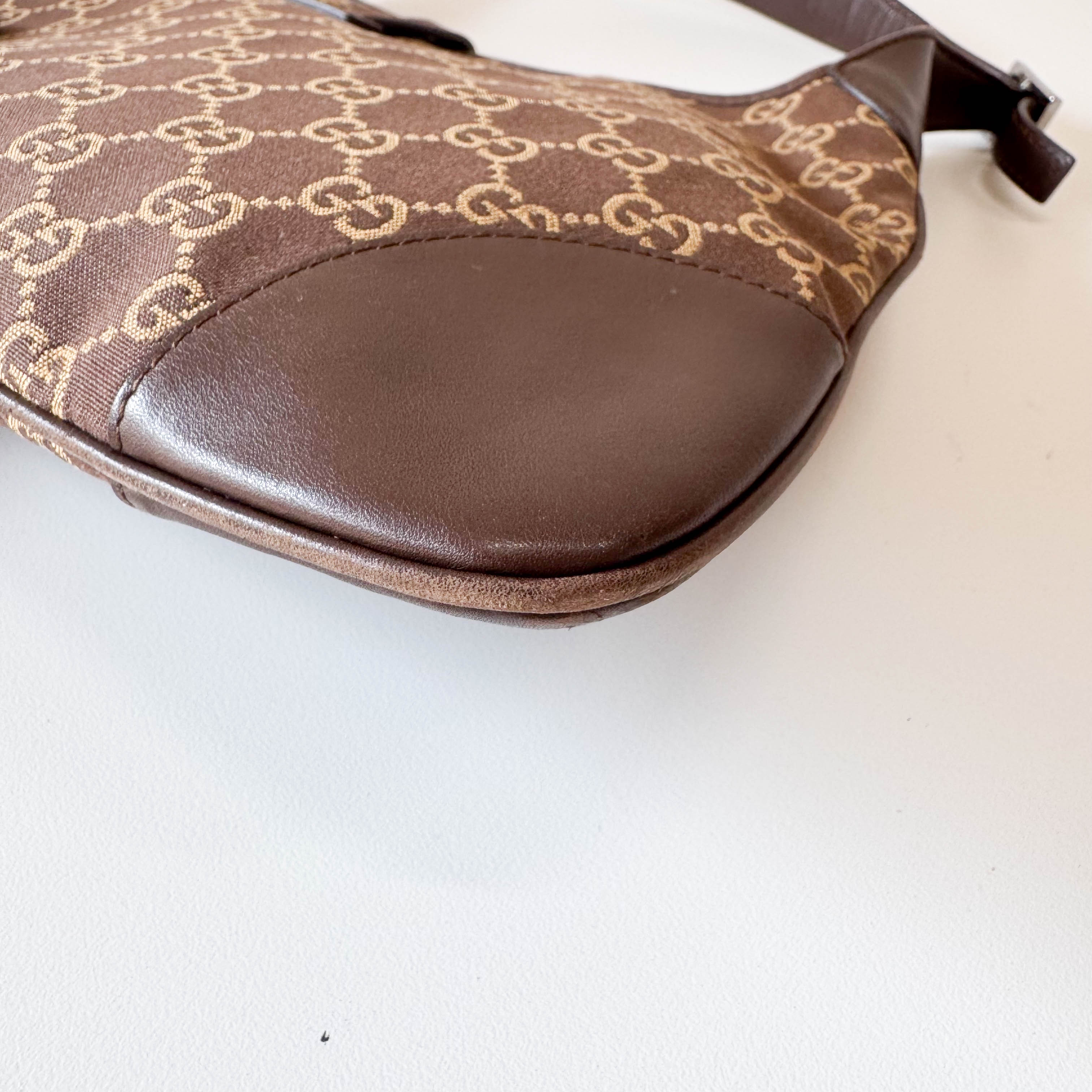GG Canvas Brown Shoulder Bag