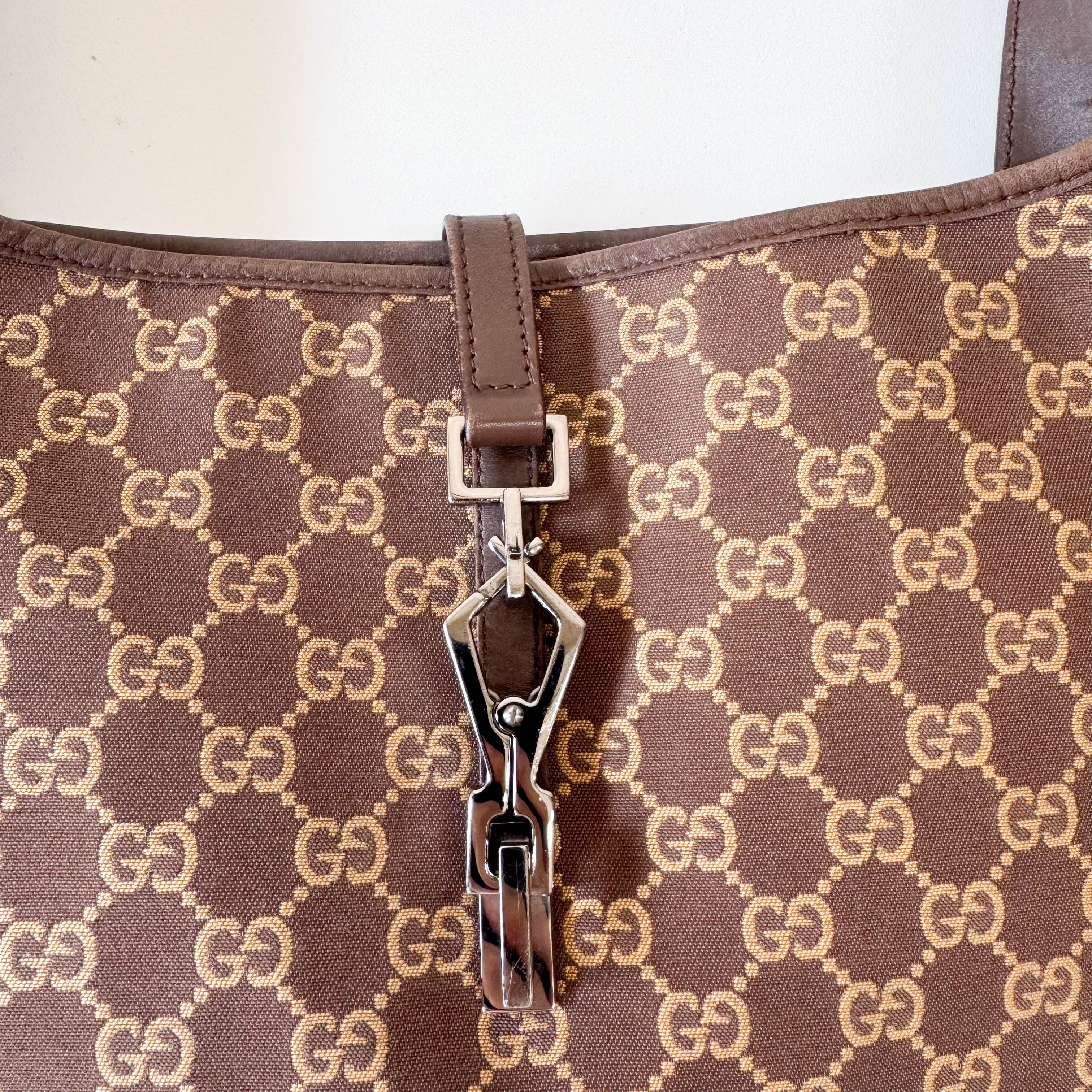 GG Canvas Brown Shoulder Bag