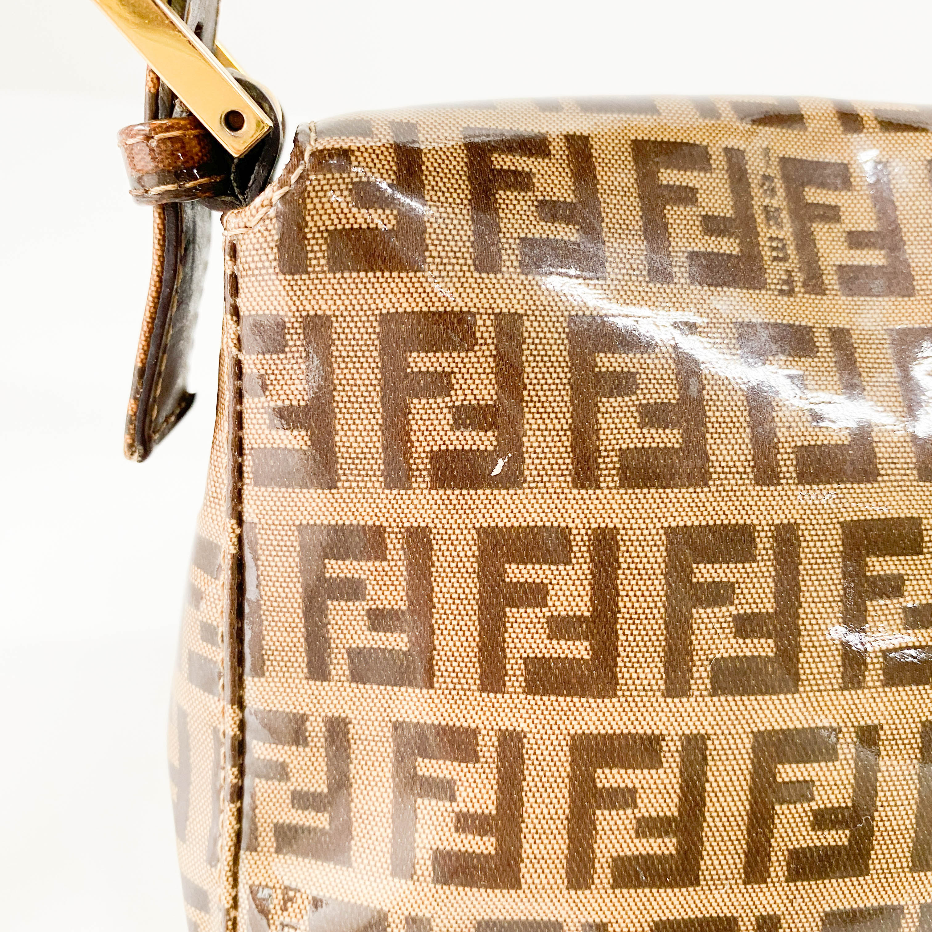 Zucchino Brown Coated Canvas Shoulder Bag