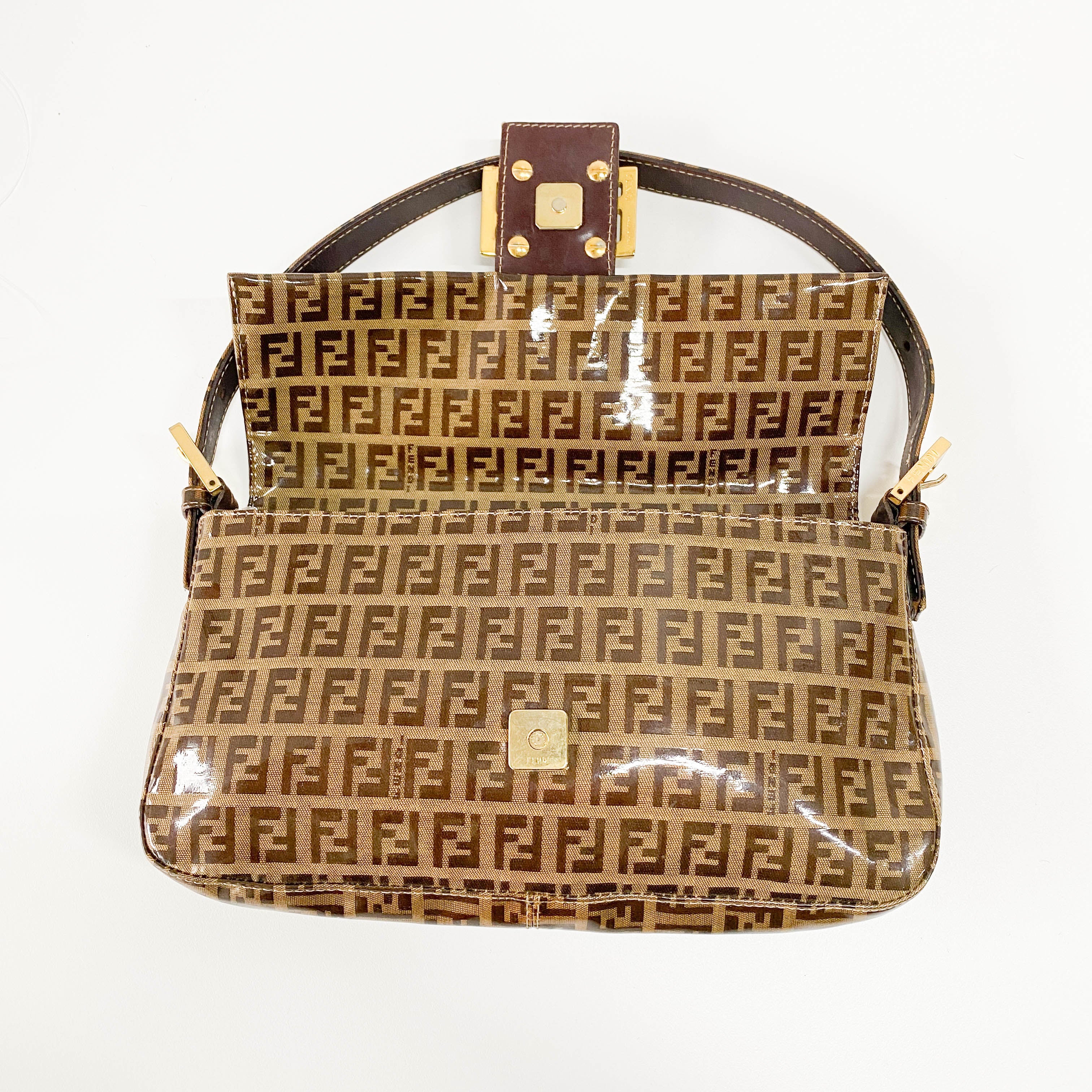 Zucchino Brown Coated Canvas Shoulder Bag