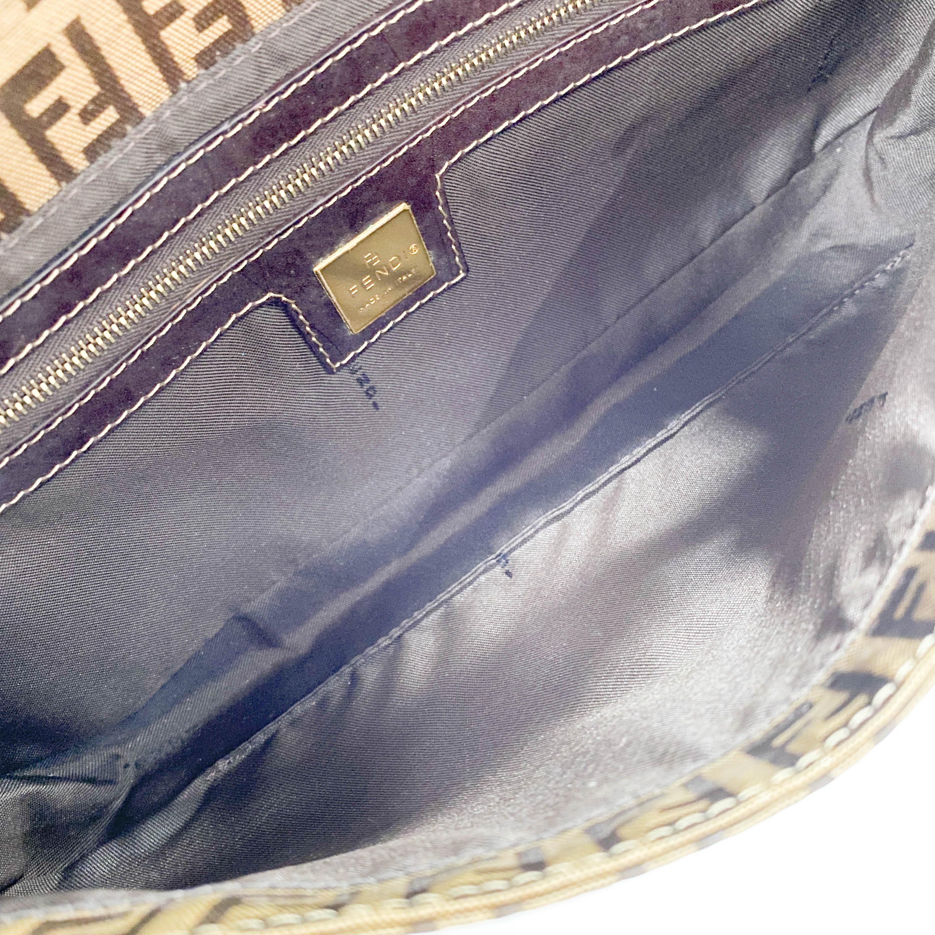 Zucchino Brown Coated Canvas Shoulder Bag